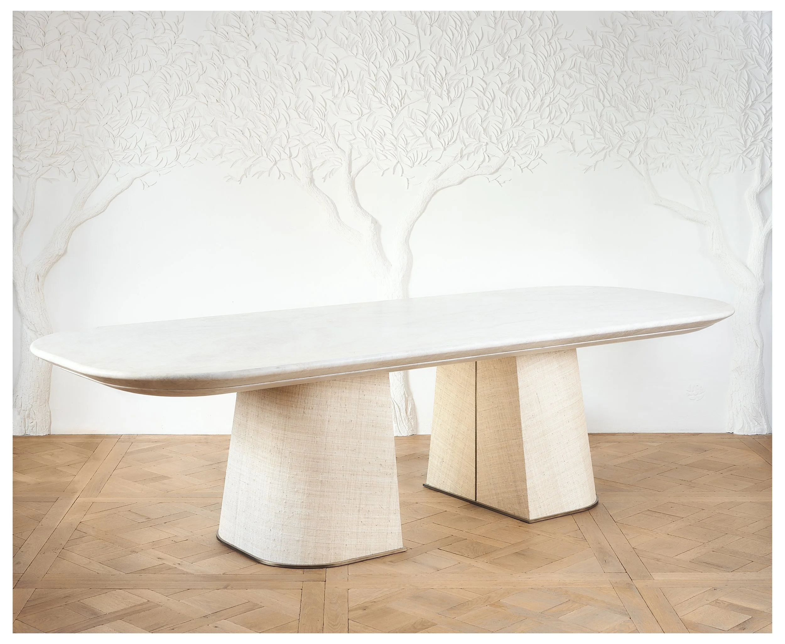 STEPHANIE COUTAS | Thalia Table