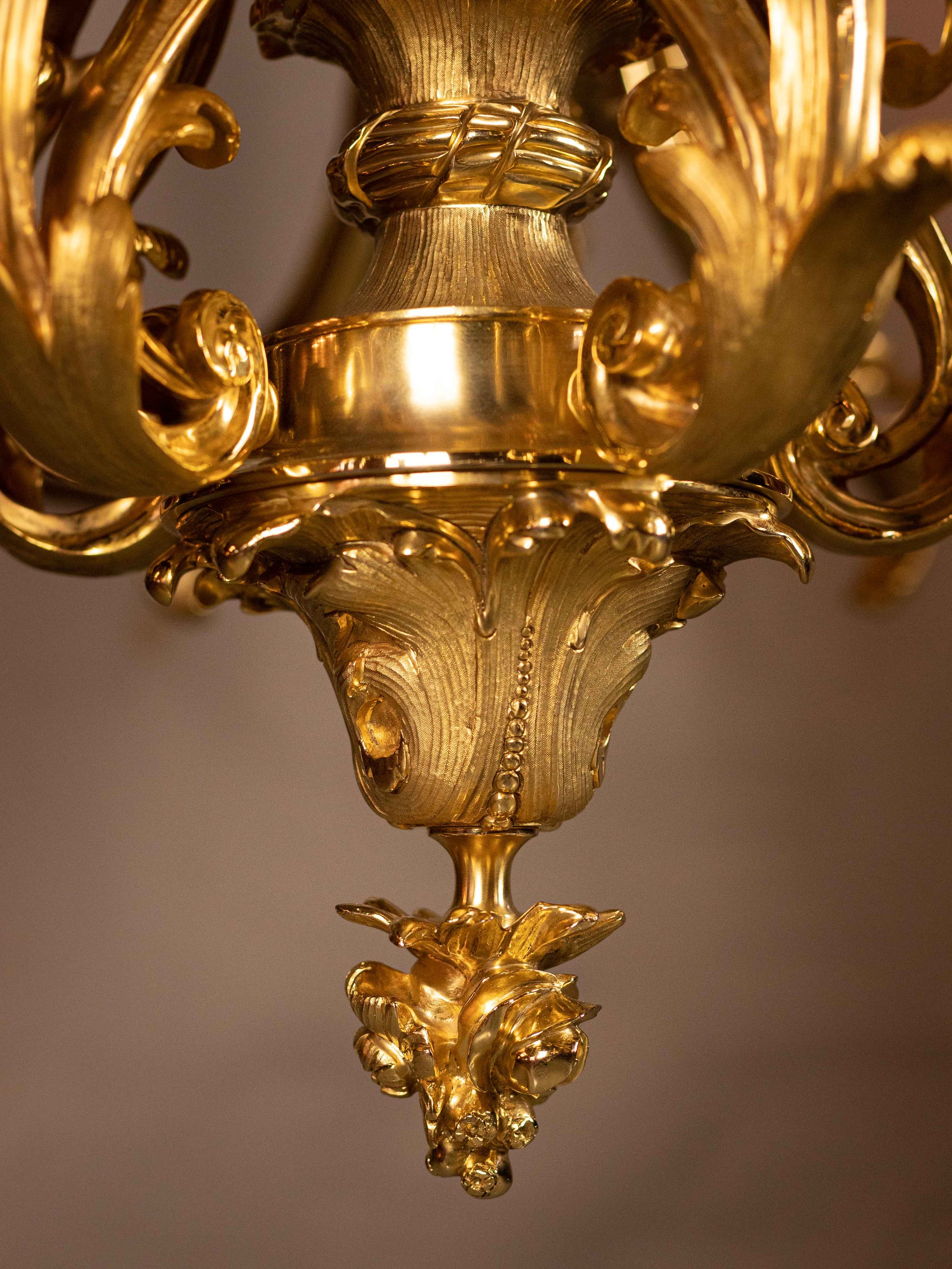 Monumental 18th-century style Baroque chandelier 8.jpg