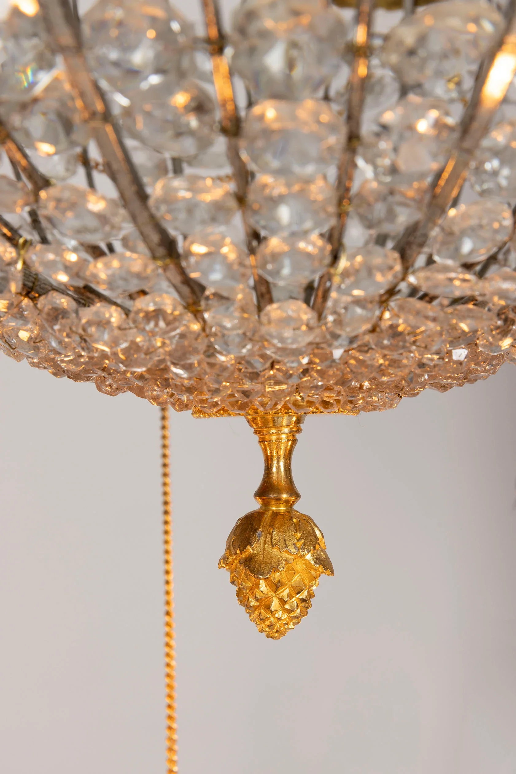 Hot-Air Balloon Chandelier 3.webp