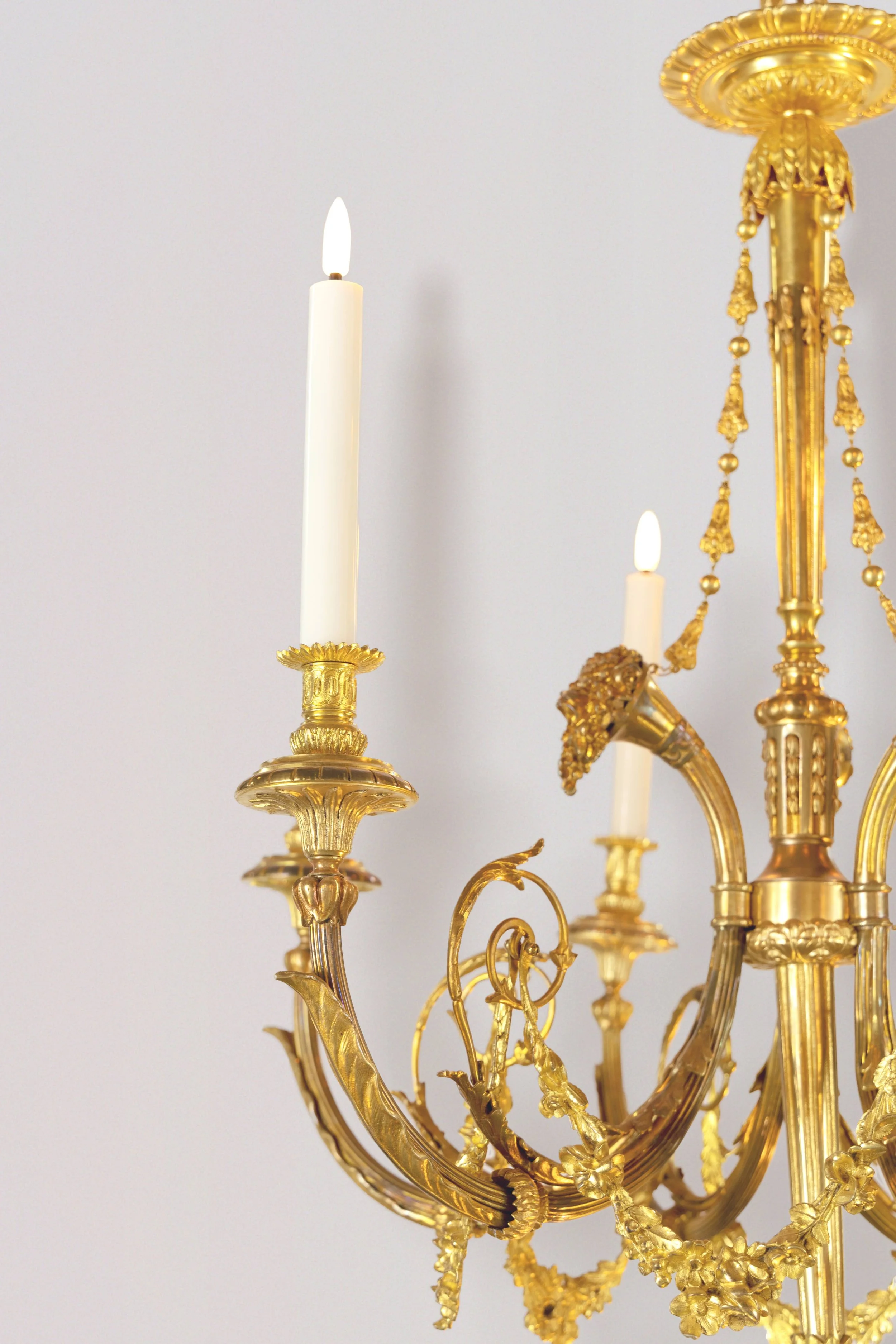 Small chandelier Neo-Louis XVI 6.jpg