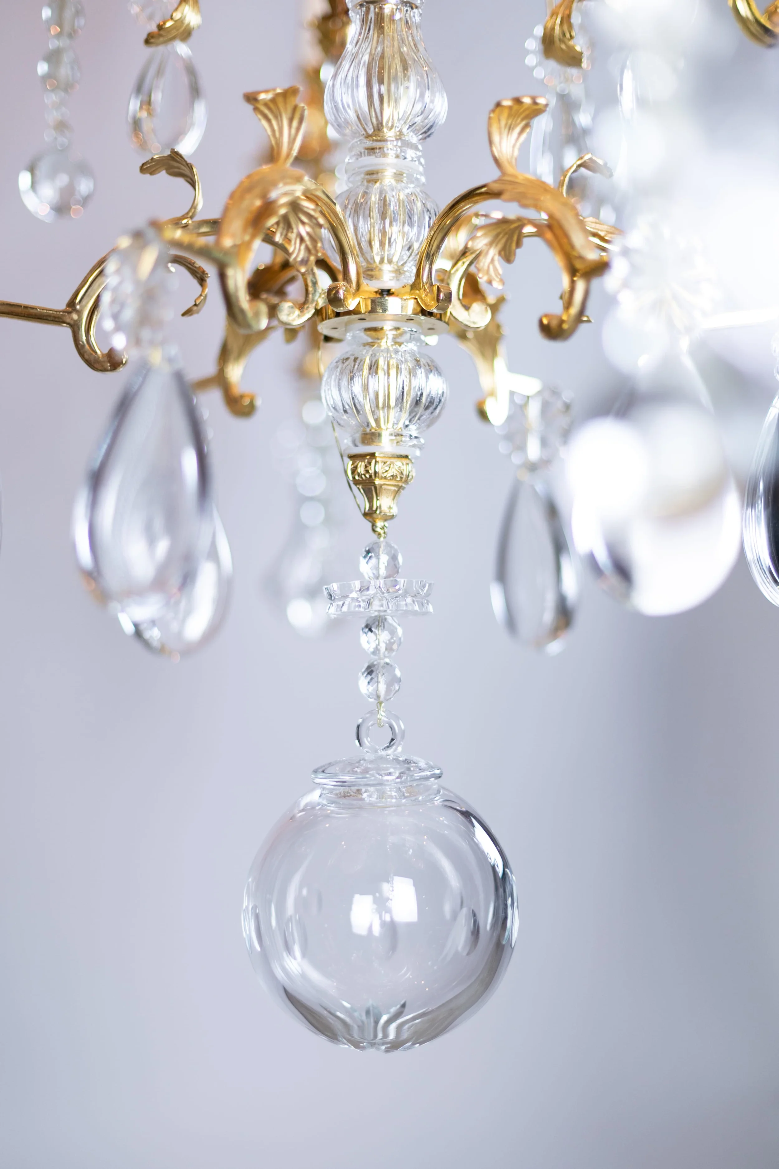 Louis XIV Chandelier with 12 lights _ Short 2.webp