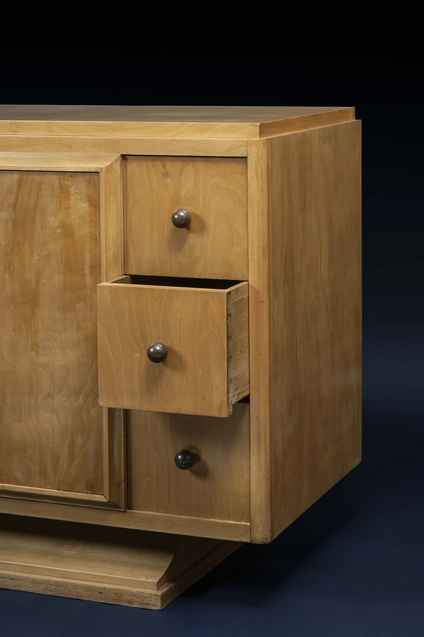 Maurice Dufrêne (1876-1955), Sideboard 4.webp