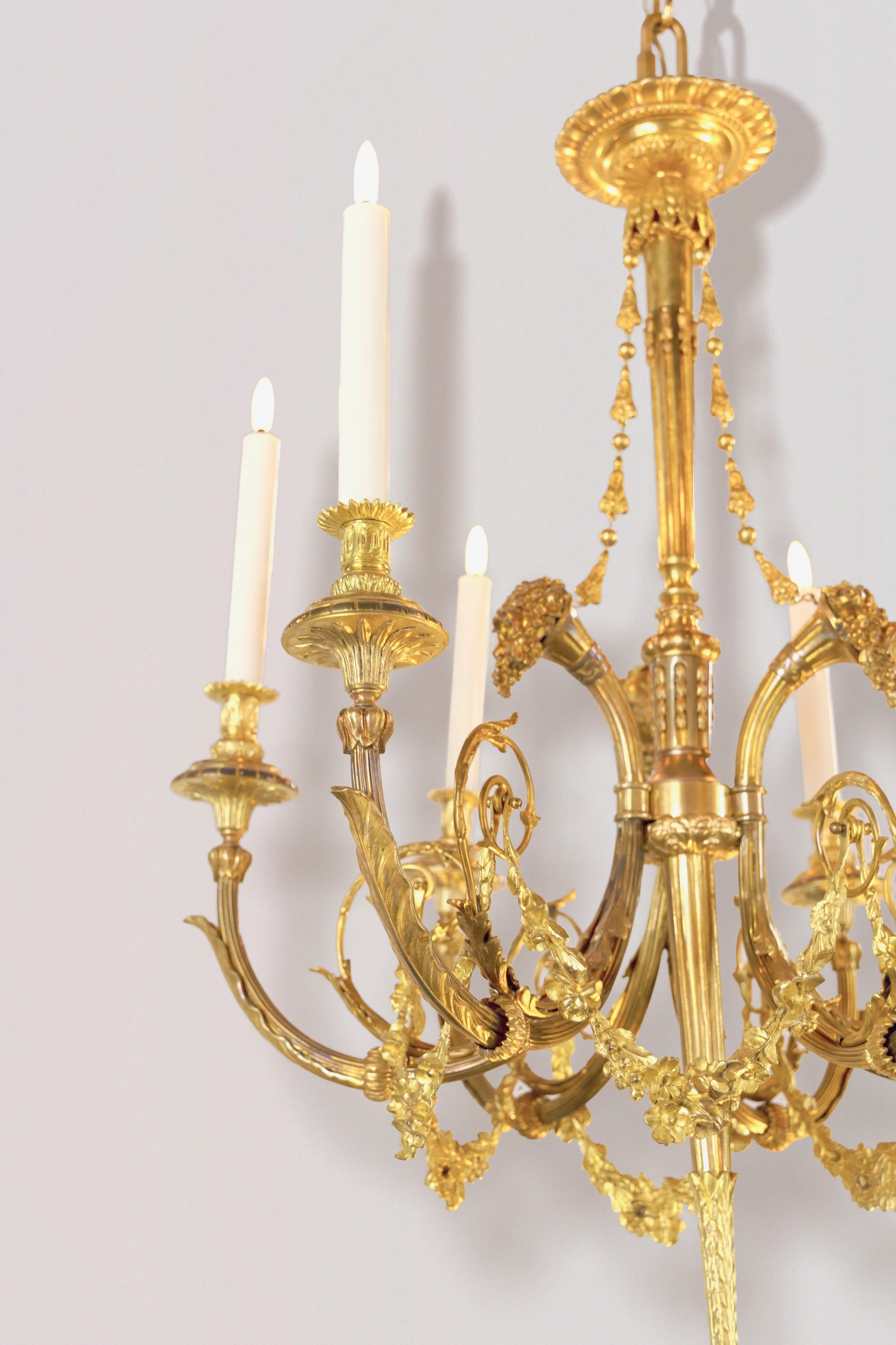 Small chandelier Neo-Louis XVI 2.jpg