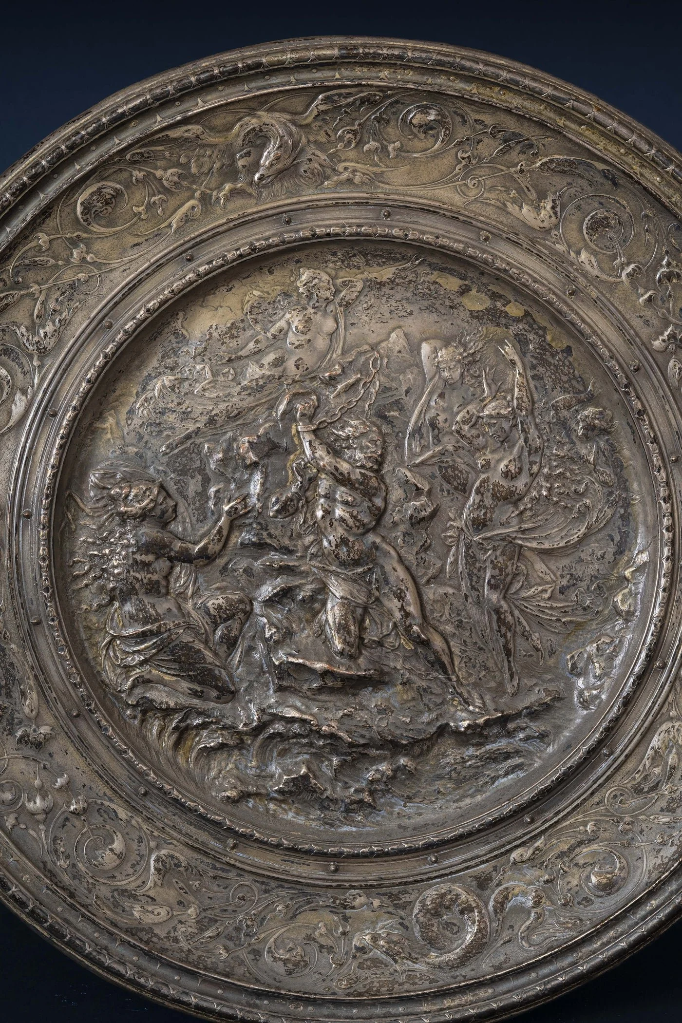 Set of 9 Neo-Renaissance Presentation Dishes 9.jpg