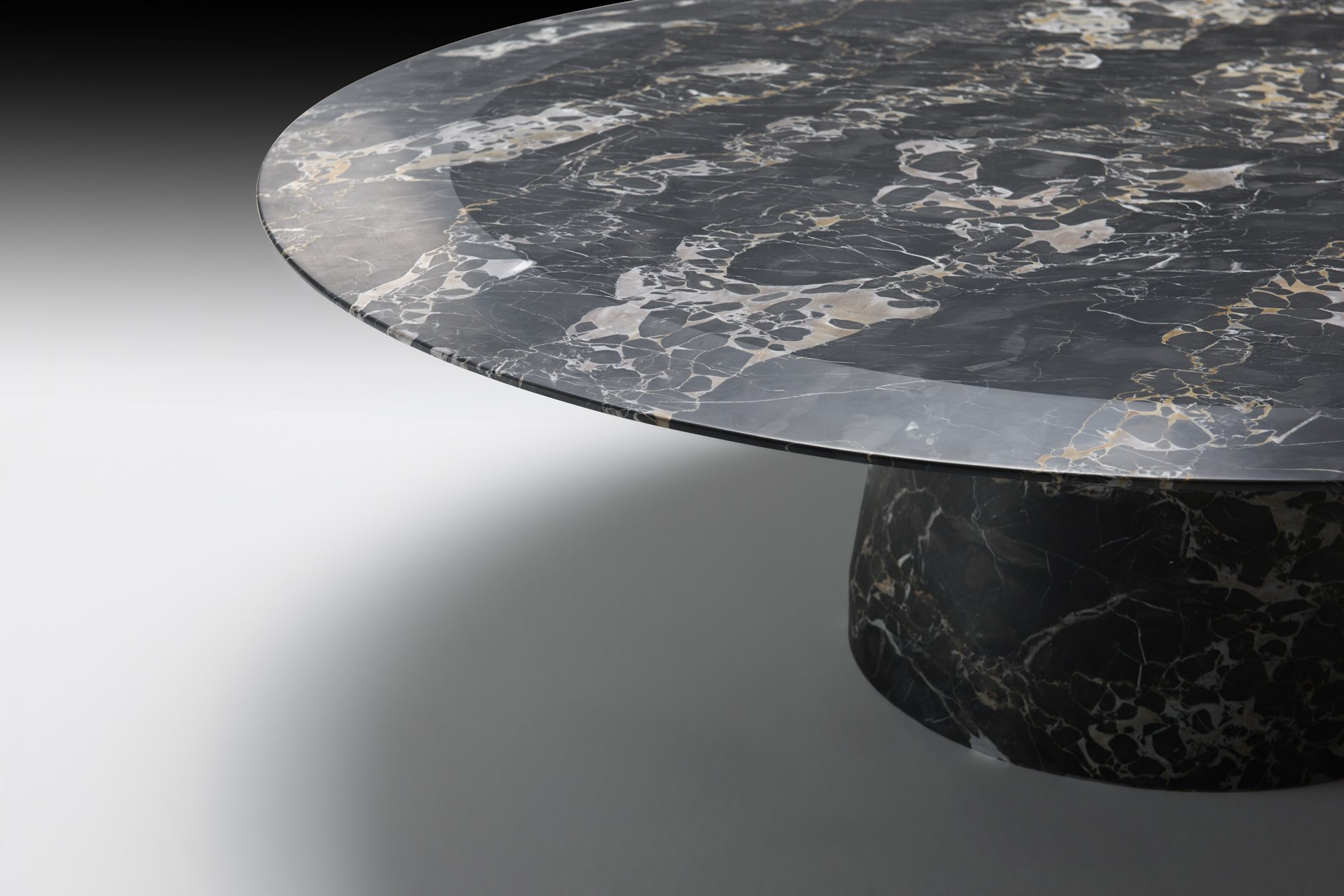 NEUTRA_Coronae_coffee table_design by Migliore+Servetto_ph credits Leo Torri_03.jpg