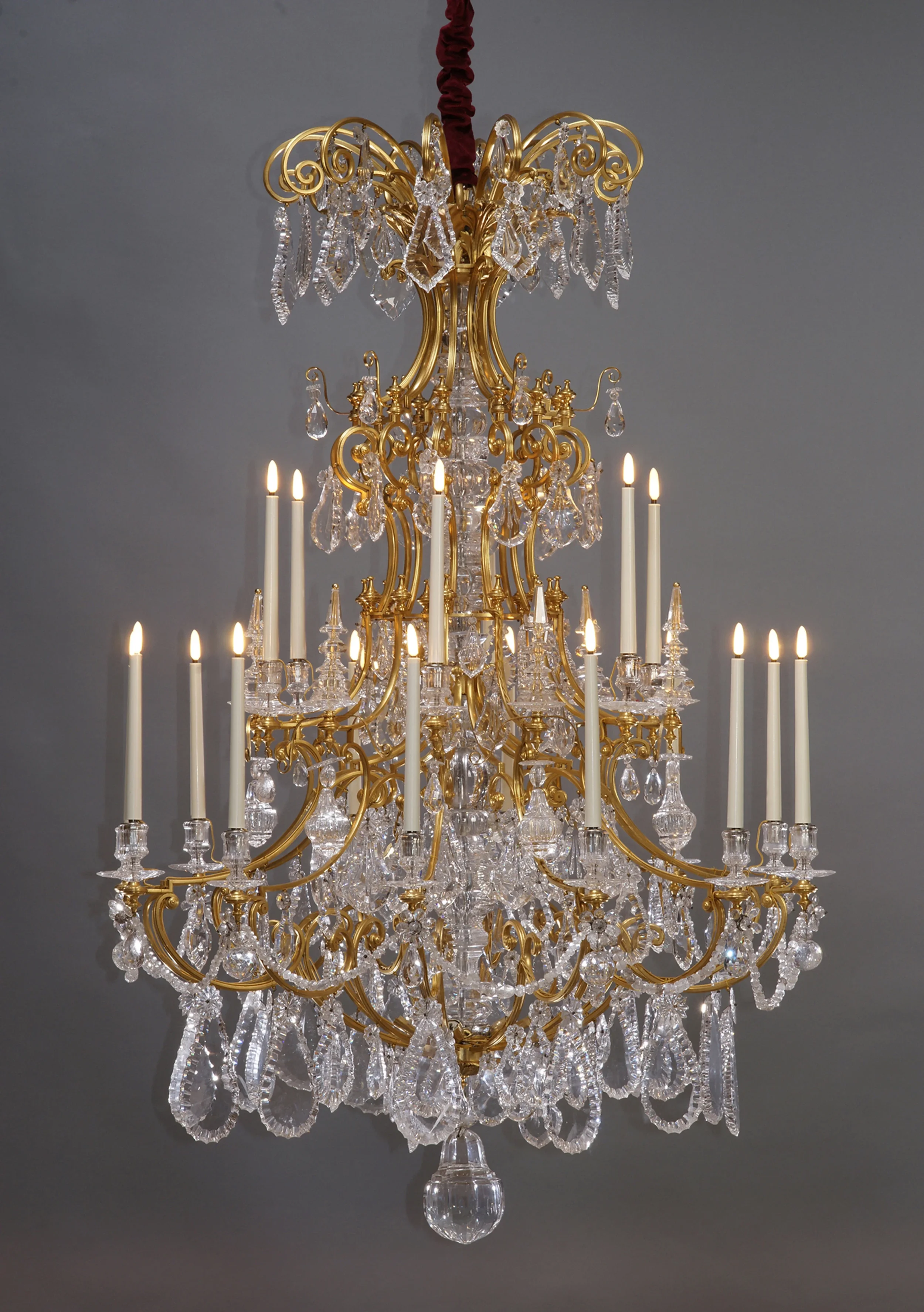Haussmann Chandelier .webp