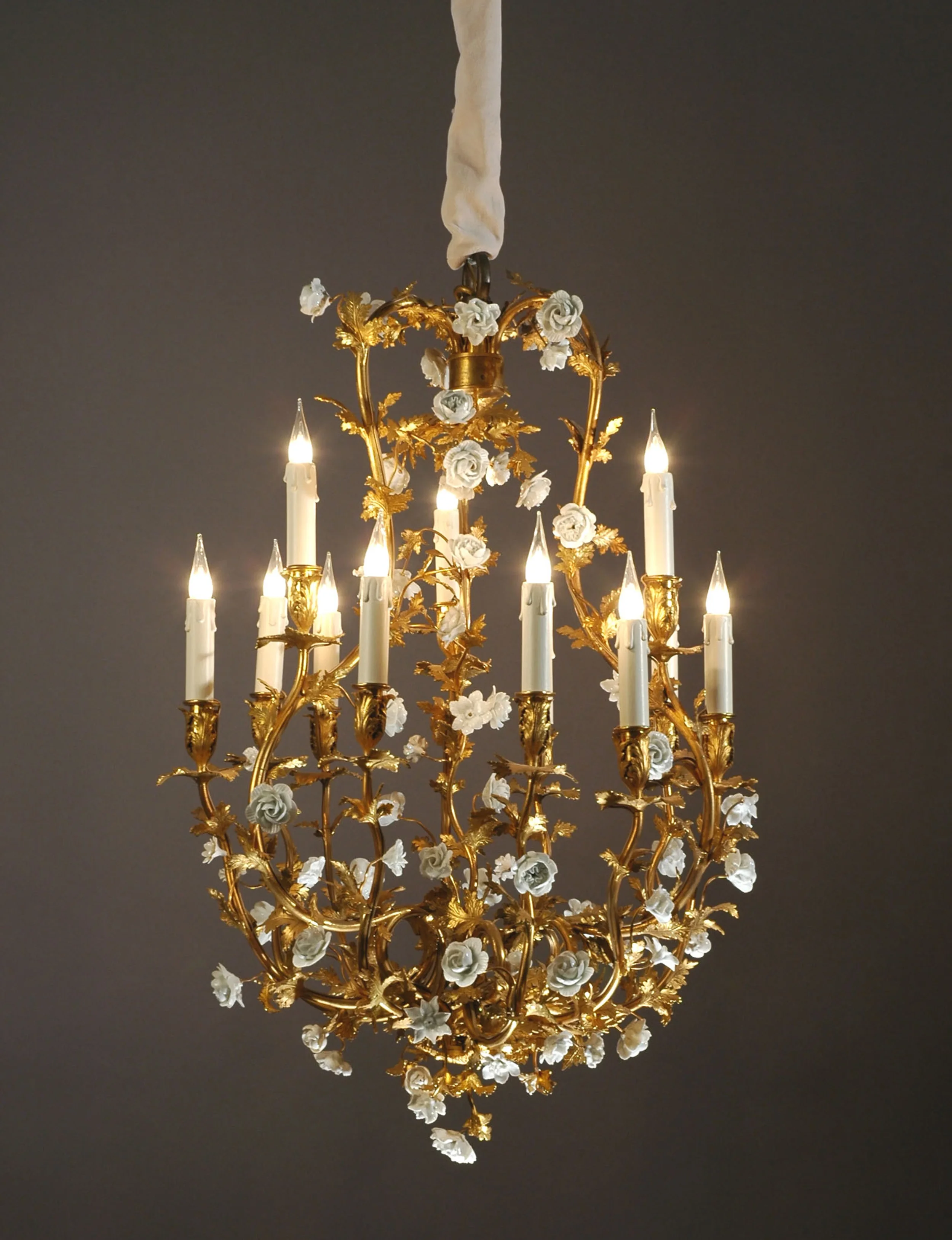 19th c. flowers chandelier.webp
