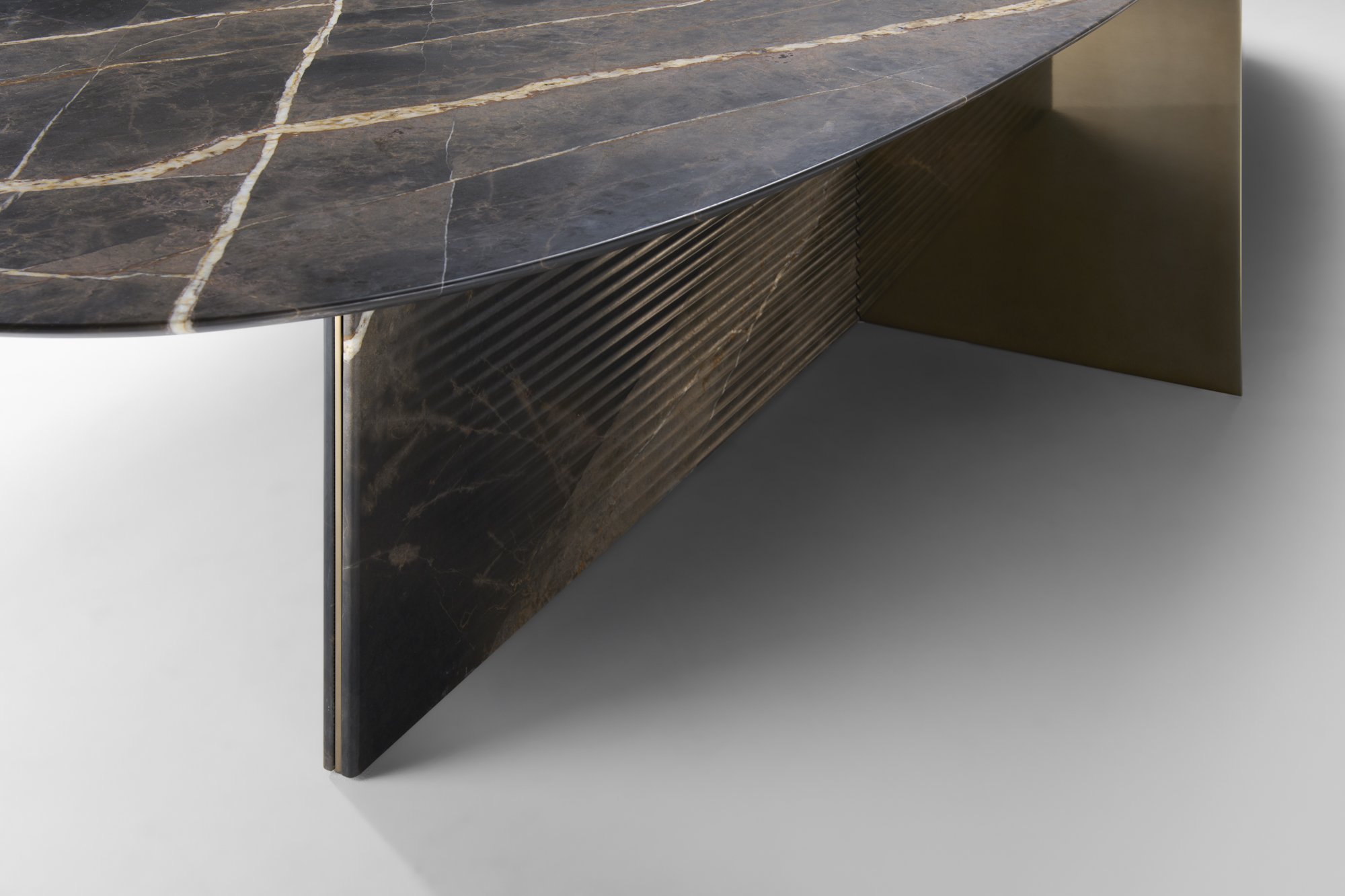 NEUTRA_Aves_table_design by Draw Studio_ph credits Leo Torri_02.jpg