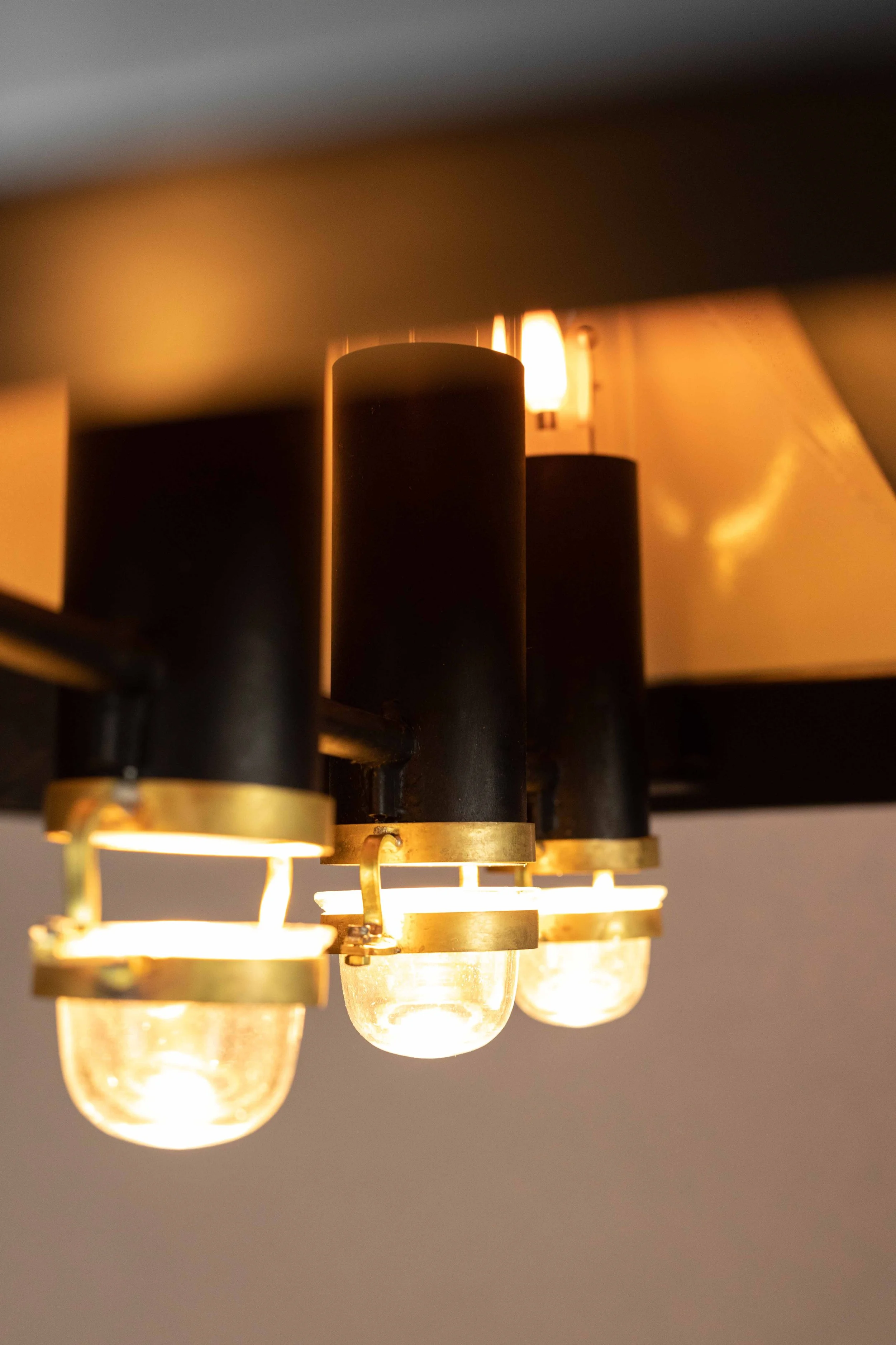 Argand Chandelier with 3 lights 6.jpg
