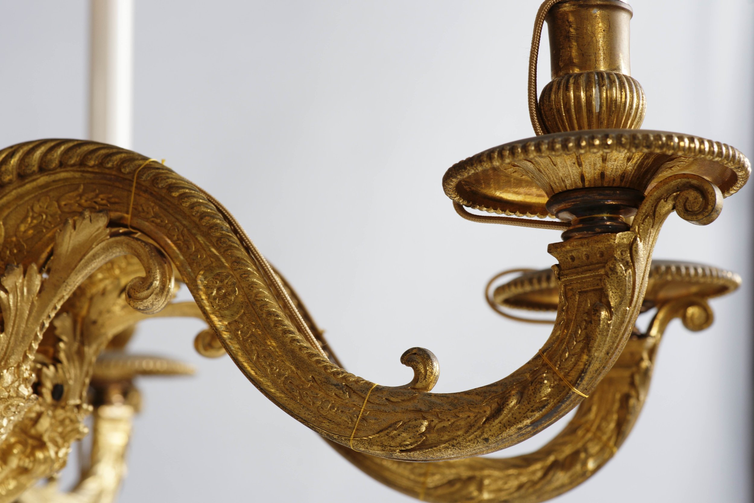 Boulle 4 Seasons Chandelier 8.jpg