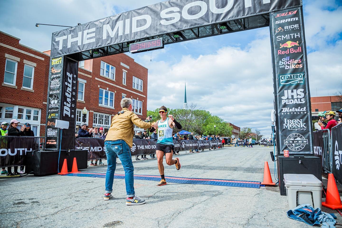Talk about grit and perseverance. Sean Abeyta displayed that and so much more this past month at the @midsouthgravel 50k in OK. He has been putting in the work and it paid off! He placed 7th with a time of 3:41:45. Way to crush it!! 💪🙌