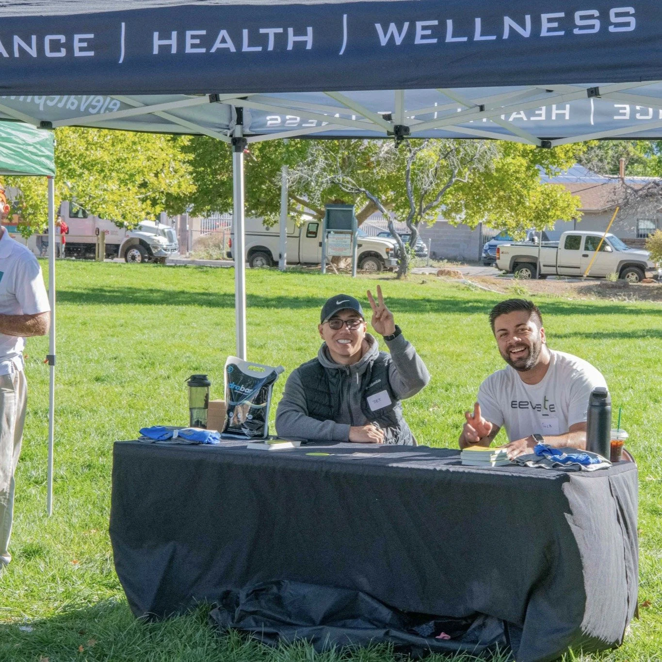 Last month we participated in the Rio Grande Food Project's 10th Annual Hike to End Hunger. 

The Rio Grande Food Project's mission is to alleviate hunger and cultivate long-term food security within our communities.

Jet and Jack kicked off the walk