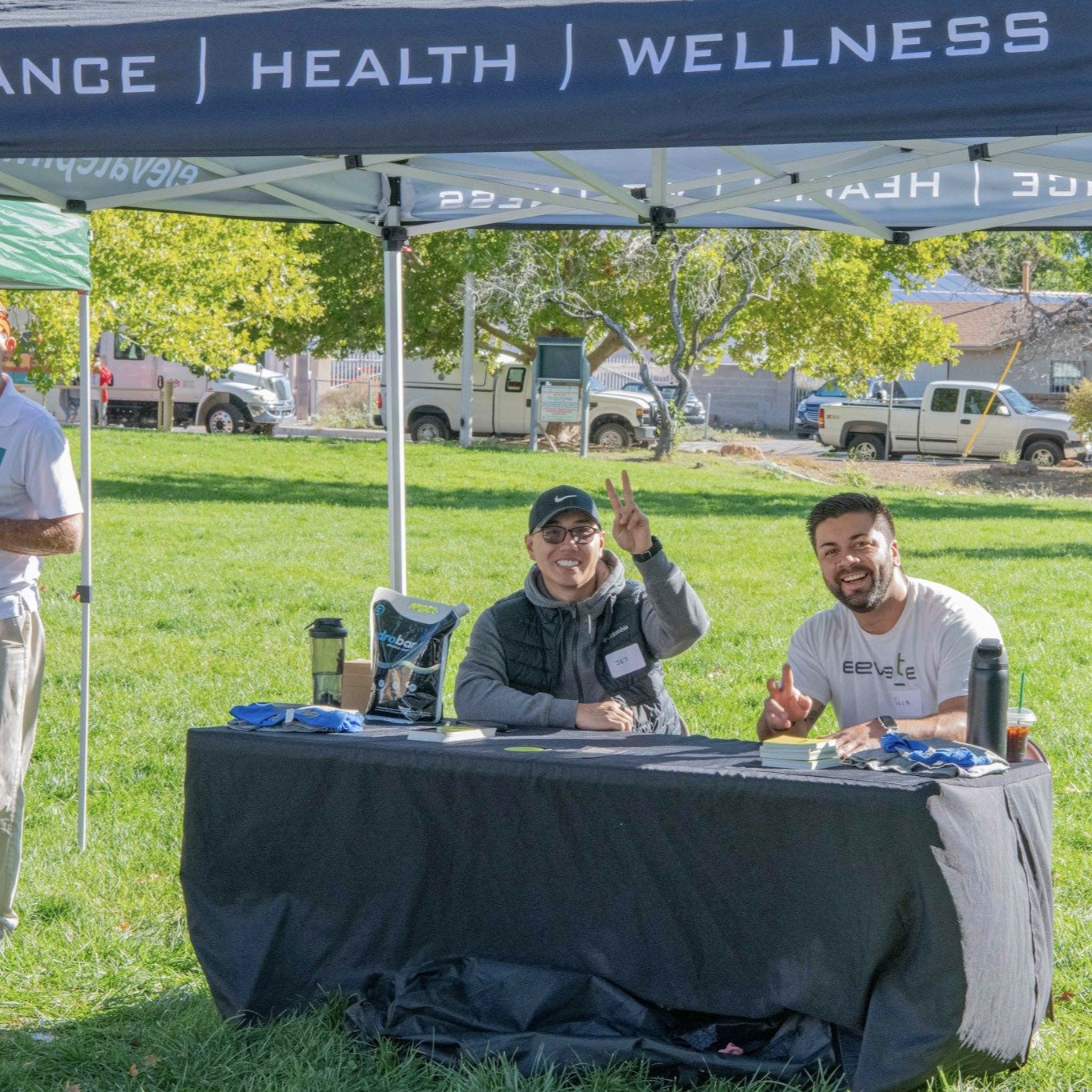 Last month we participated in the Rio Grande Food Project's 10th Annual Hike to End Hunger. 

The Rio Grande Food Project's mission is to alleviate hunger and cultivate long-term food security within our communities.

Jet and Jack kicked off the walk
