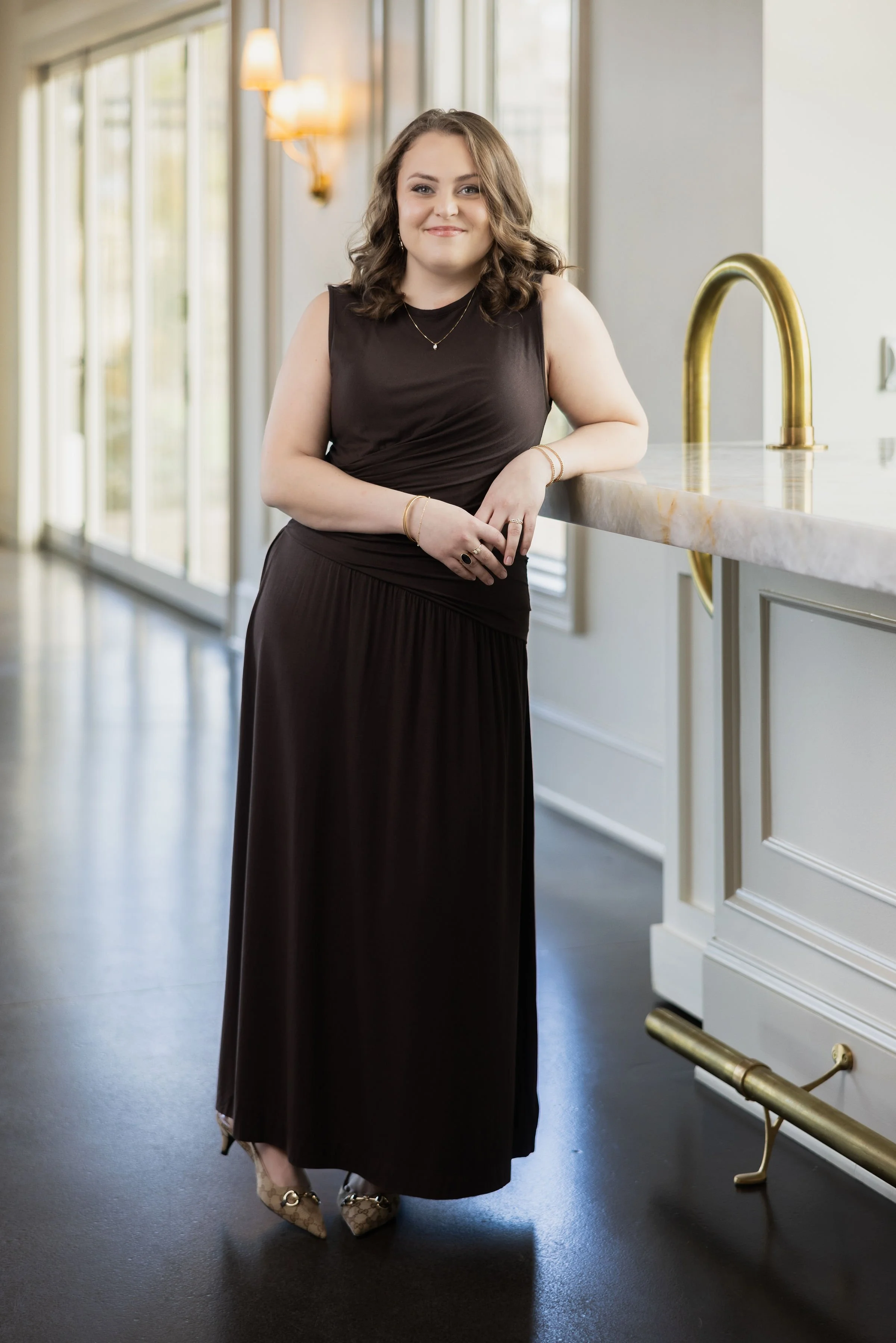 ZOE BONWELL - CLIENT RELATIONS