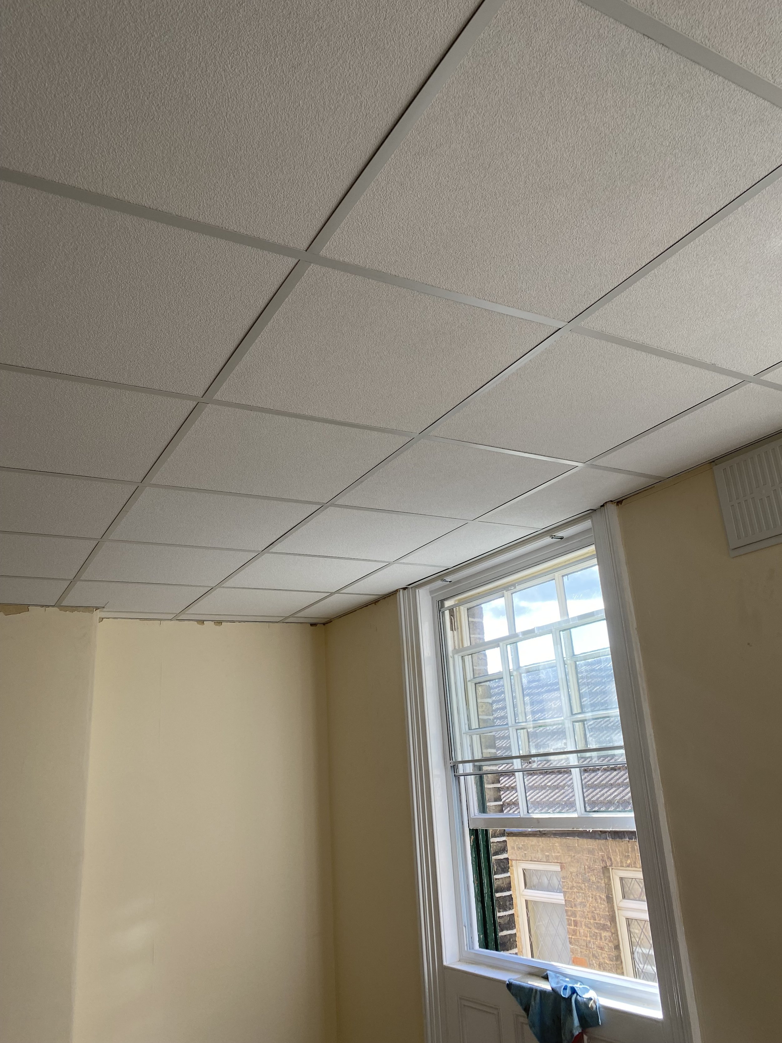 Lay-in Grid Ceiling to commercial property