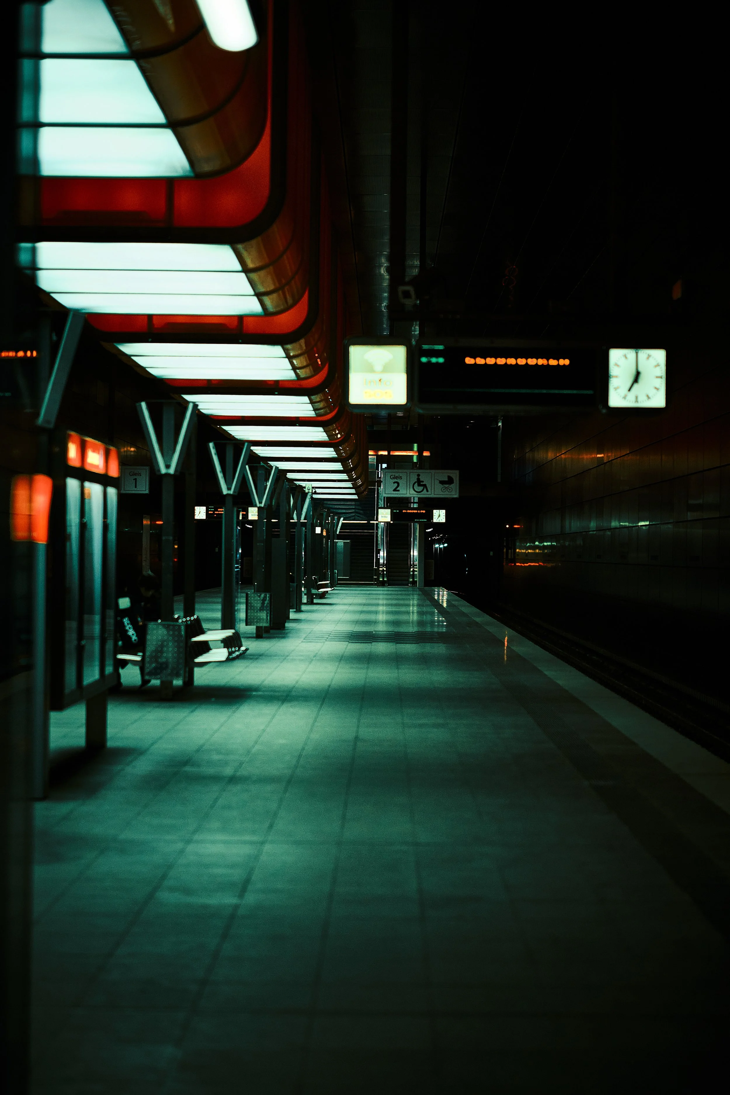 06.03.26 Hamburg Elbbrücken 47.jpg