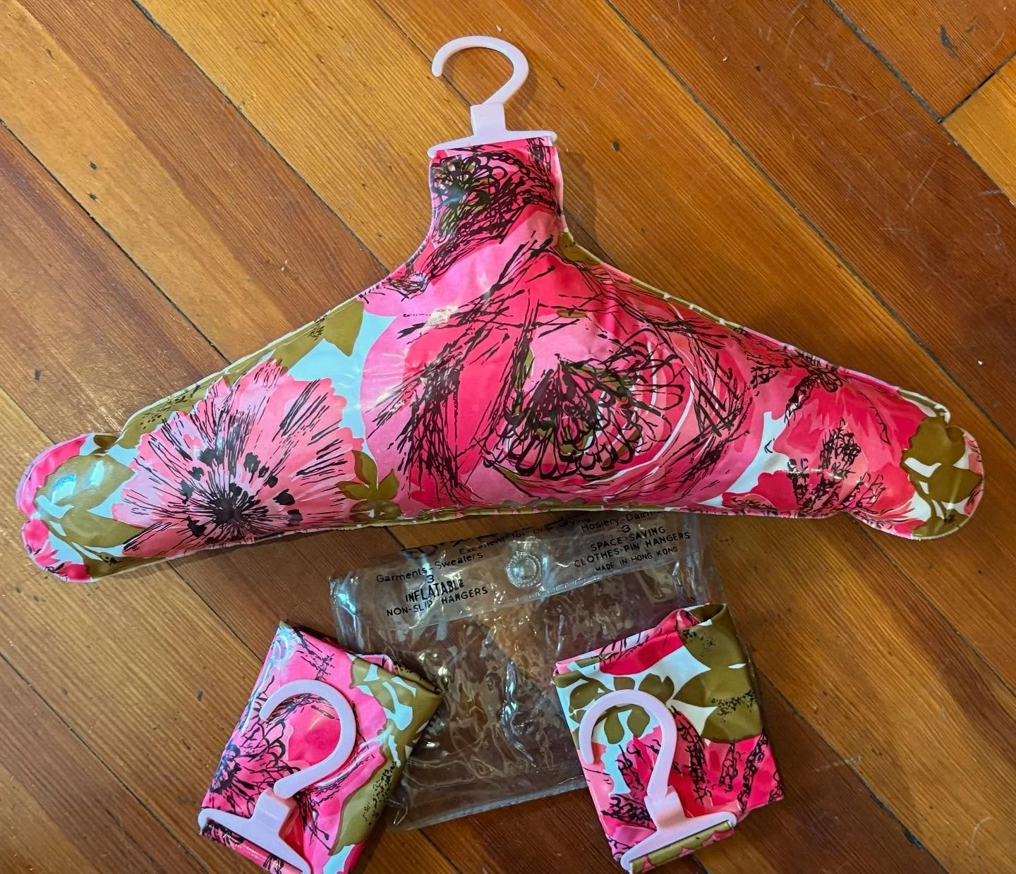 Set of three (3) #1970s groovy inflatable hangers! $18