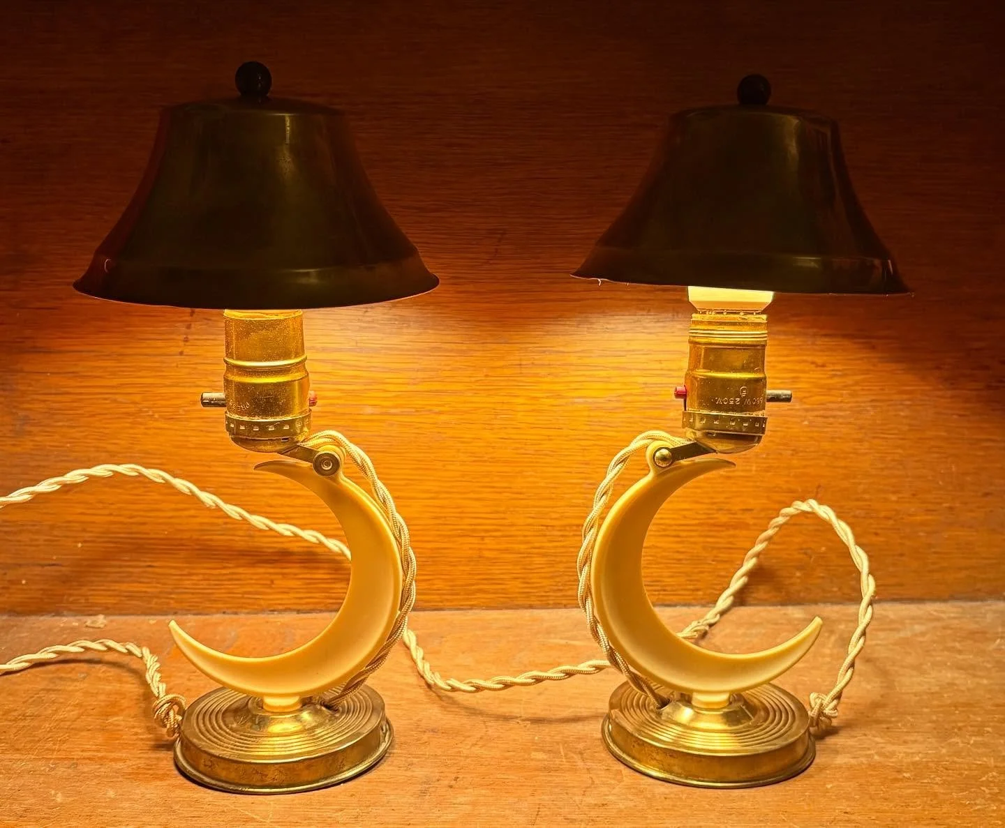 People always ask me &quot;Don't you want to keep everything?&quot; The answer is no, I don't want to keep everything. But occasionally I want to keep something.  And this year that something was this pair of Chase Table Lamps/Sconces which I rewired