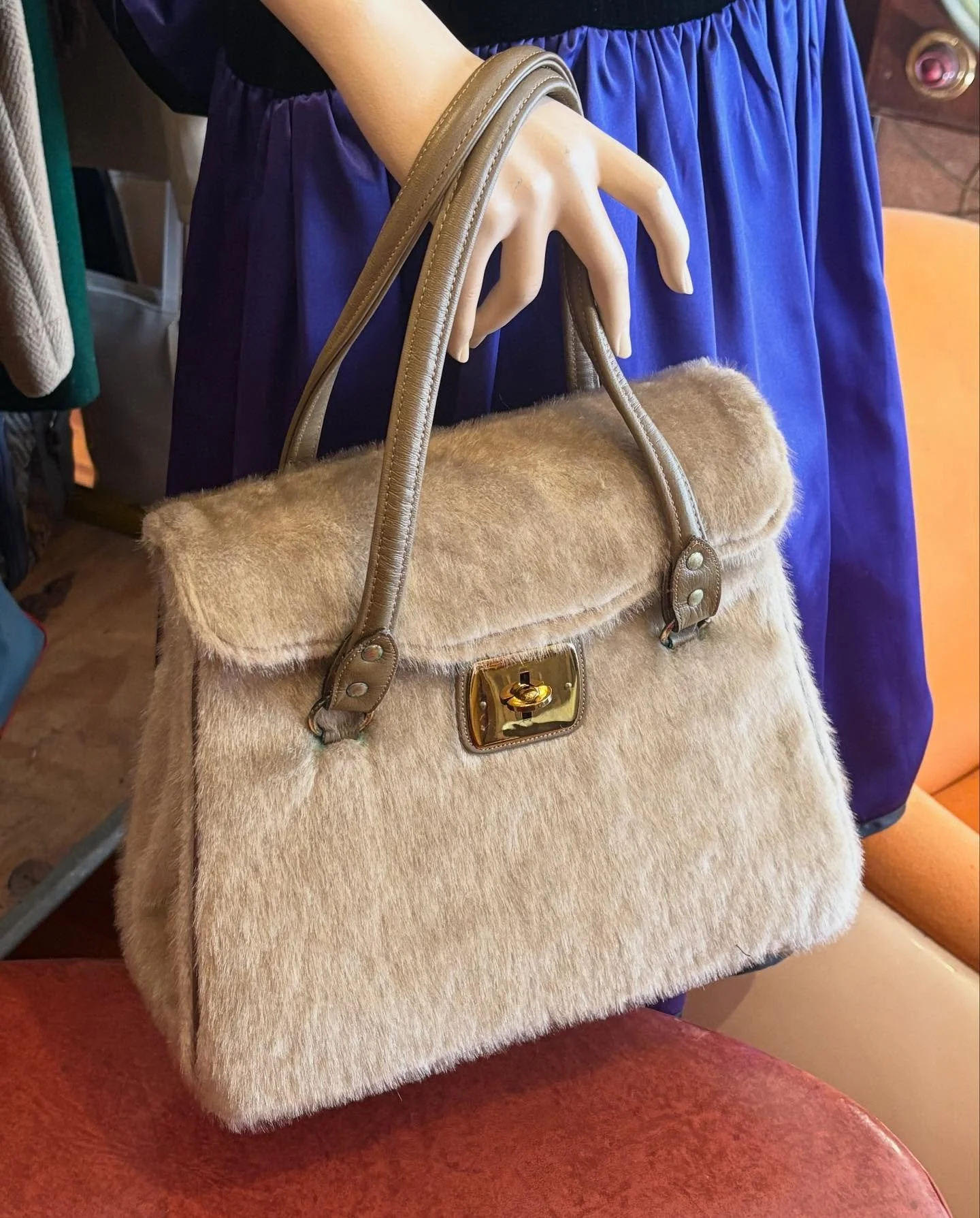 Killer #1960s #romay faux fur handbag with many zippered pockets, toggle closure and coordinating branded mirror inside! Great 10&quot; x 12.5&quot; trapezoid shape; super clean. $75.