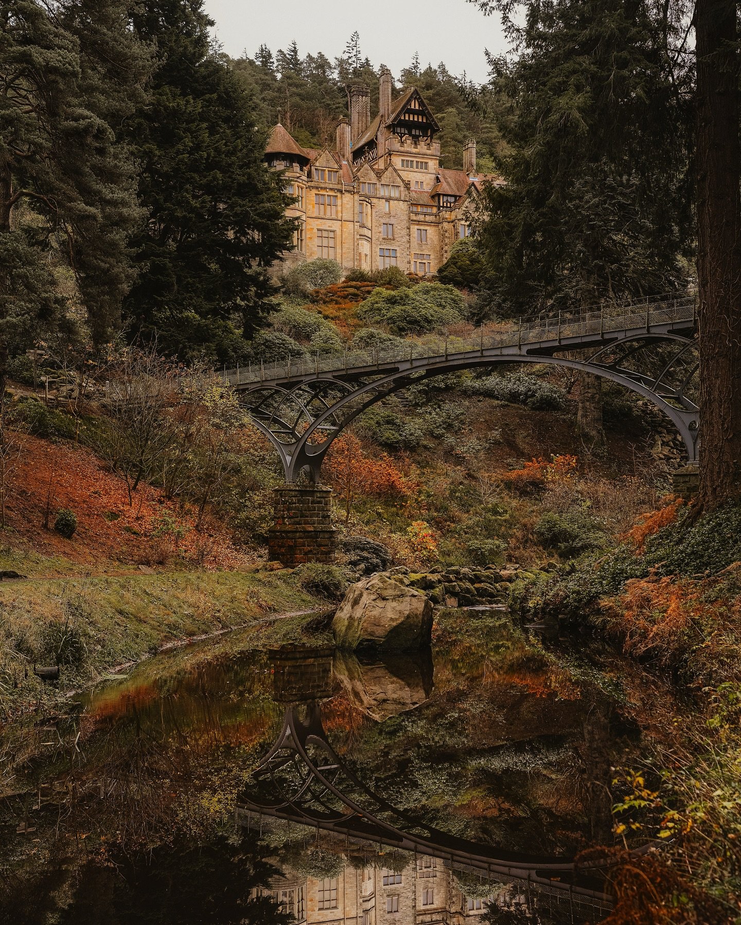 &ldquo;Know your own happiness.&rdquo; {Jane Austen}
~
A stomp around a National Trust house and a hot cup of tea in the cafe? Babes, don&rsquo;t threaten me with a good time 🤎
~
Postcards from the remarkable @ntcragside 🍂