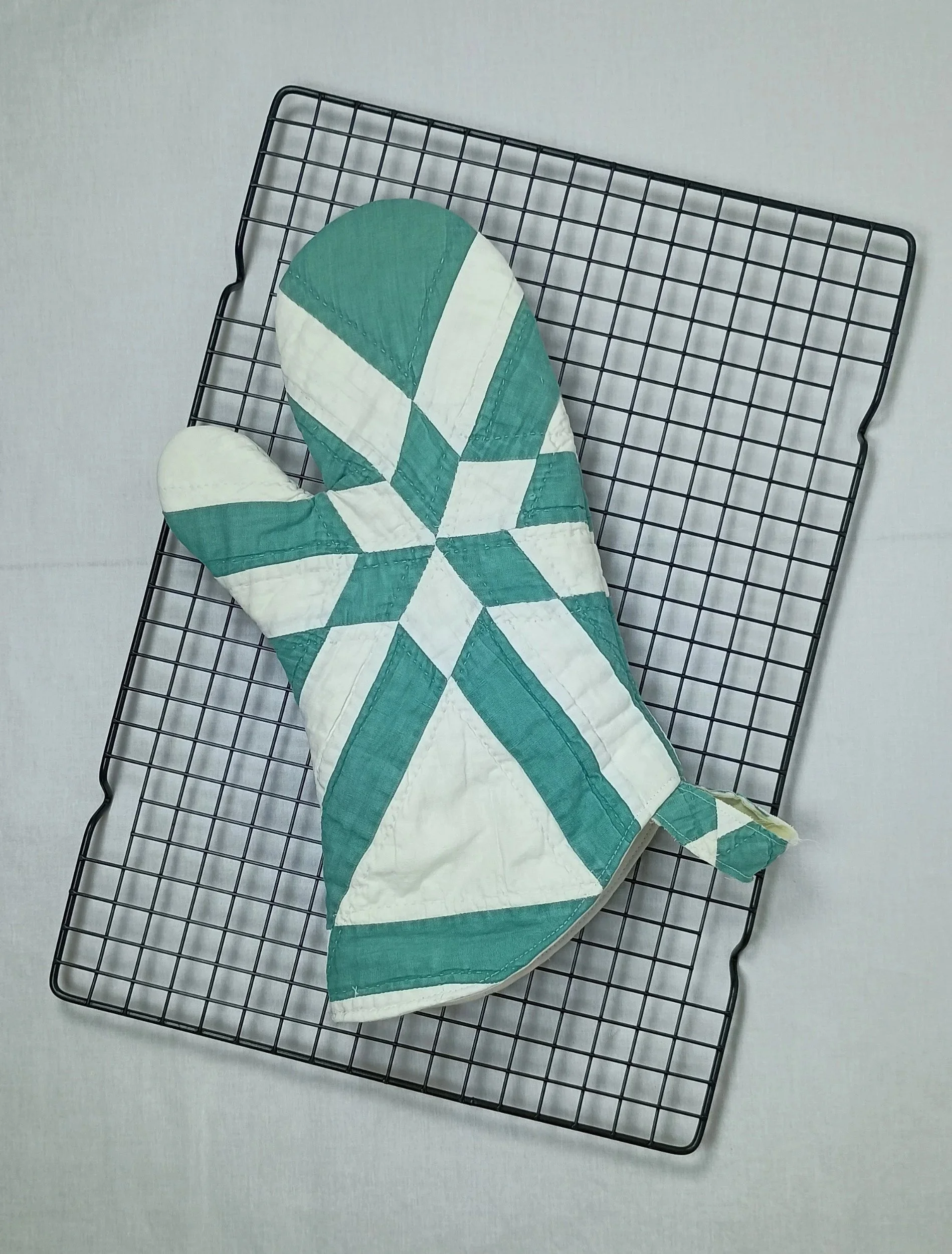 Quilt+Oven+Mitt+D+1.jpg