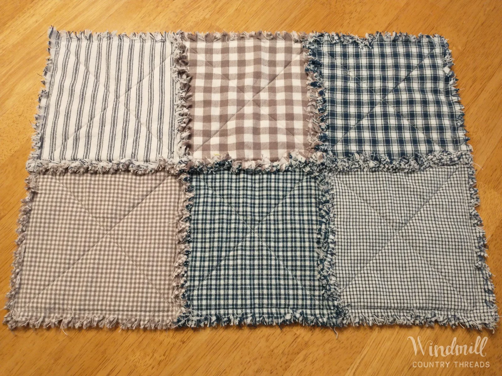Bring some fresh, cool cottage style into your kitchen or dining room with these Patchwork Placemats in Blues and Grays!