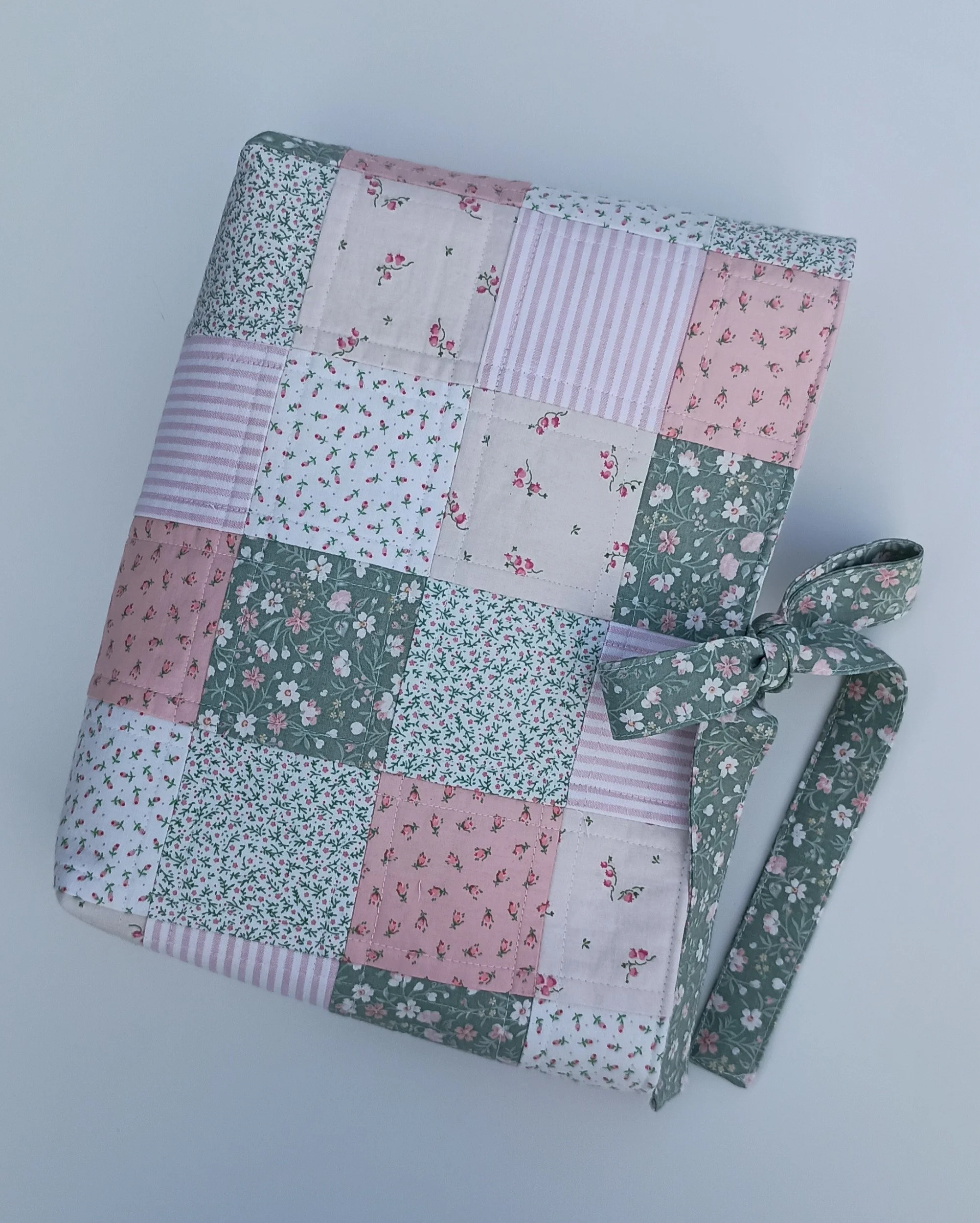 Medium Bible Sleeve in Patchwork Peach and Green