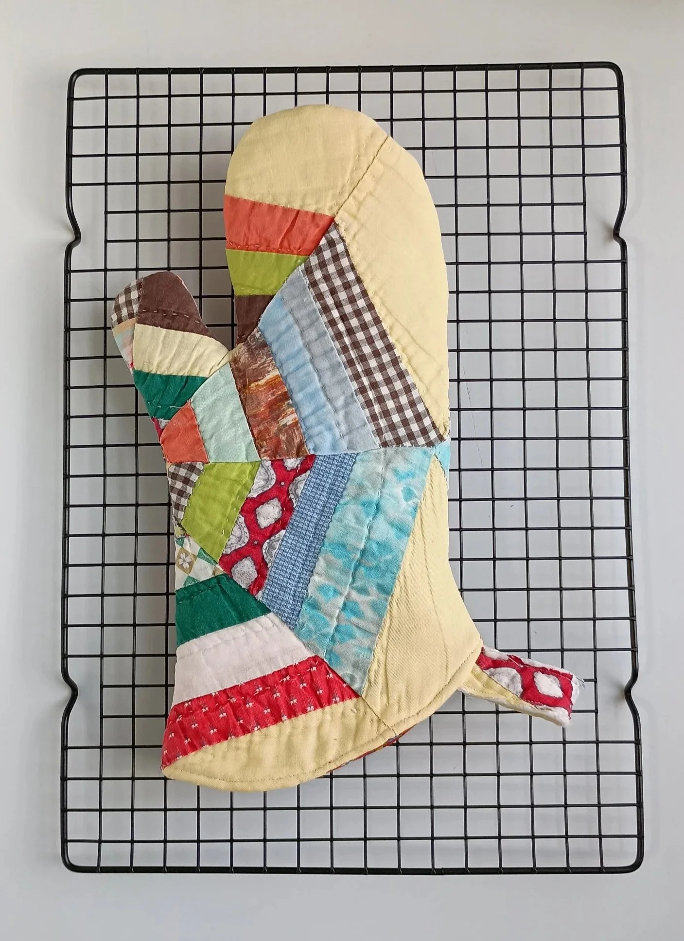 Bright+Antique+Quilt+Oven+Mitt+A+1.jpg