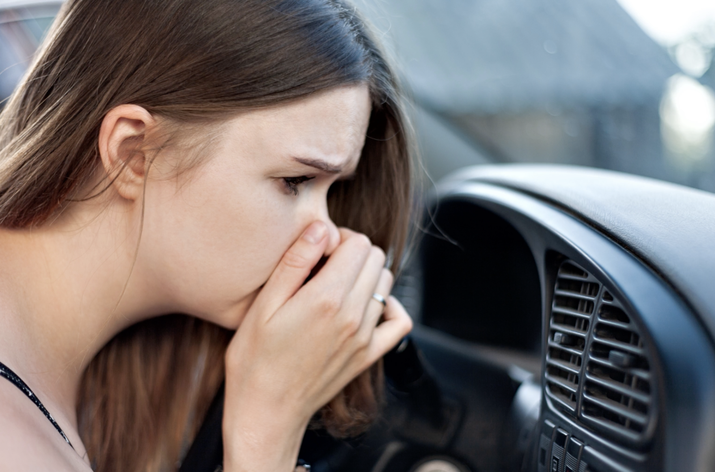 burning smell - a sign of low transmission fluid