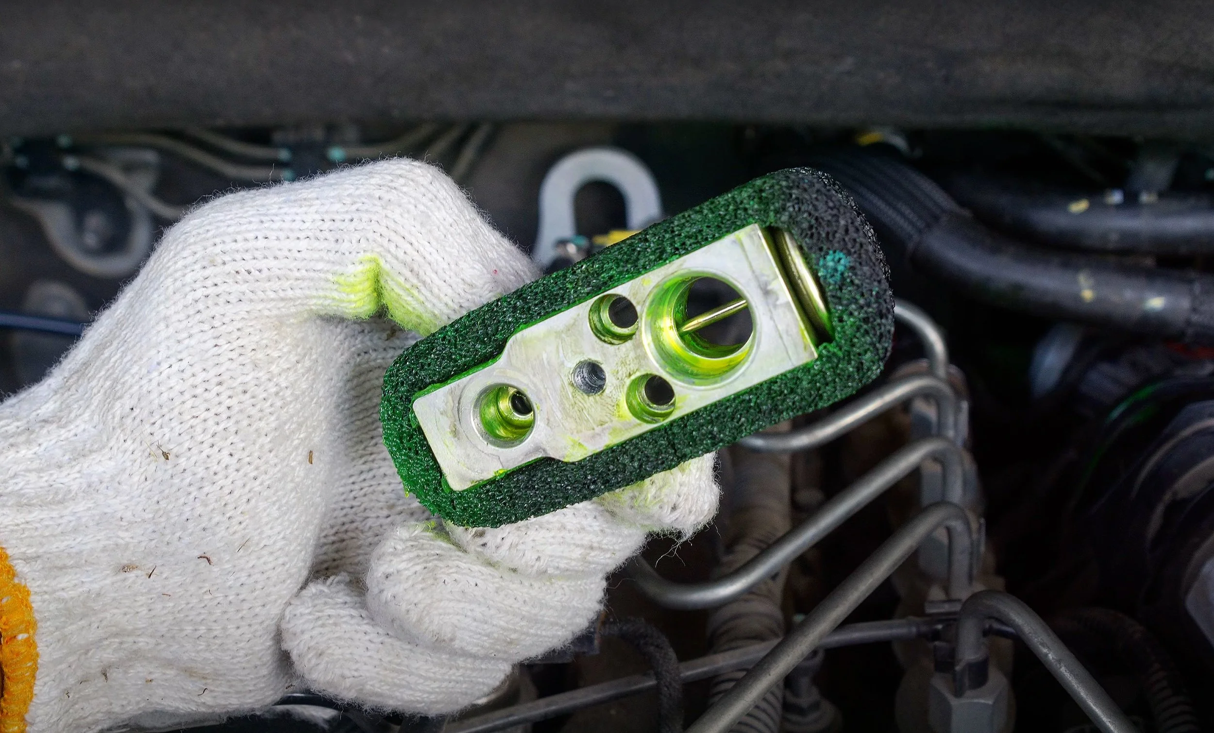 symptoms of a bad expansion valve - leaking expansion valve