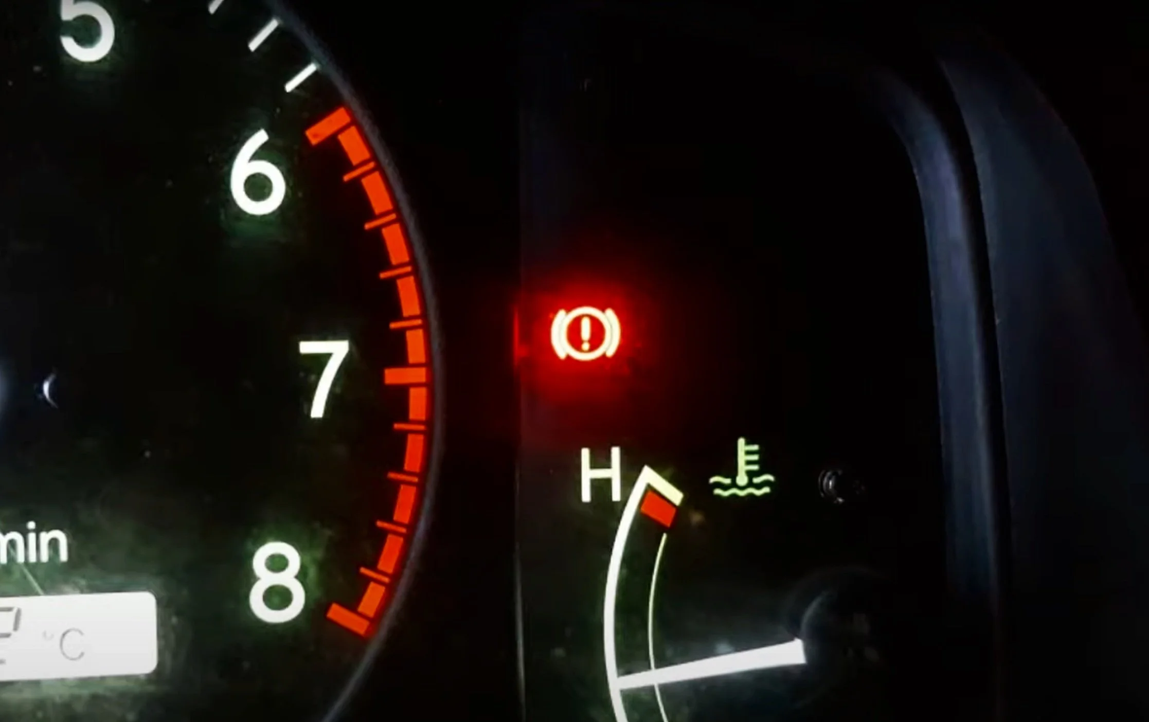 brake warning light - a symptom of bad brake pads