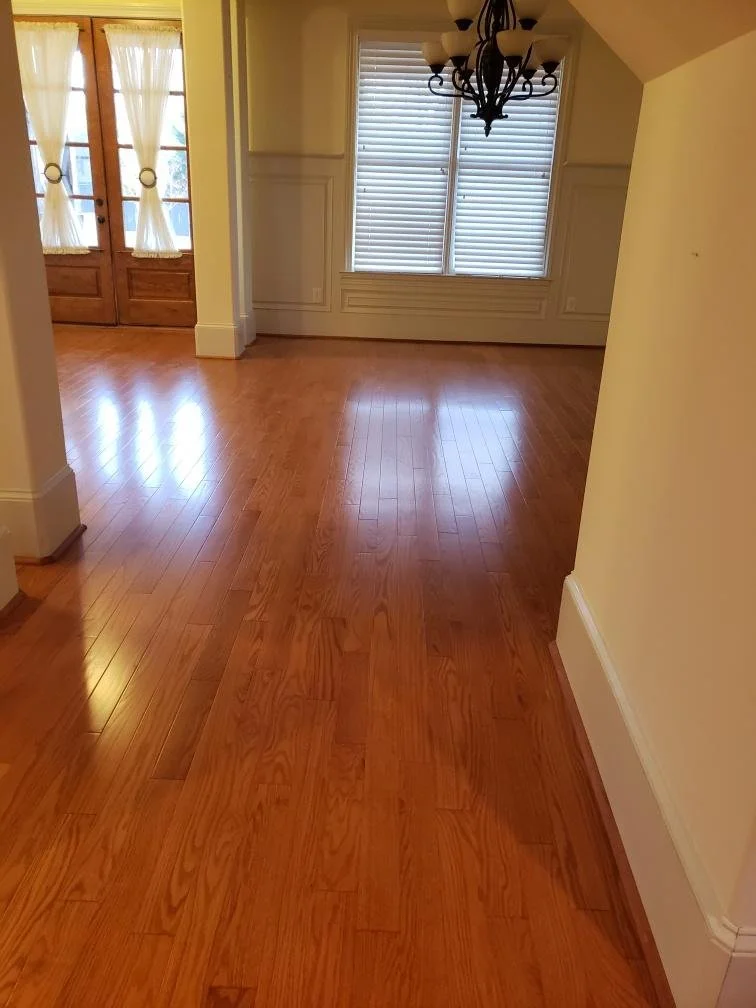 Finished hardwood living room