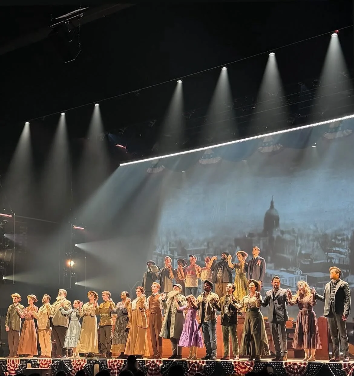 We closed @paradebway last week!🧺

I really don&rsquo;t have the words to describe how special the last nine months of touring this beautiful show has been. This group is made up of the best of the best of artists, and of people, and I was so lucky 