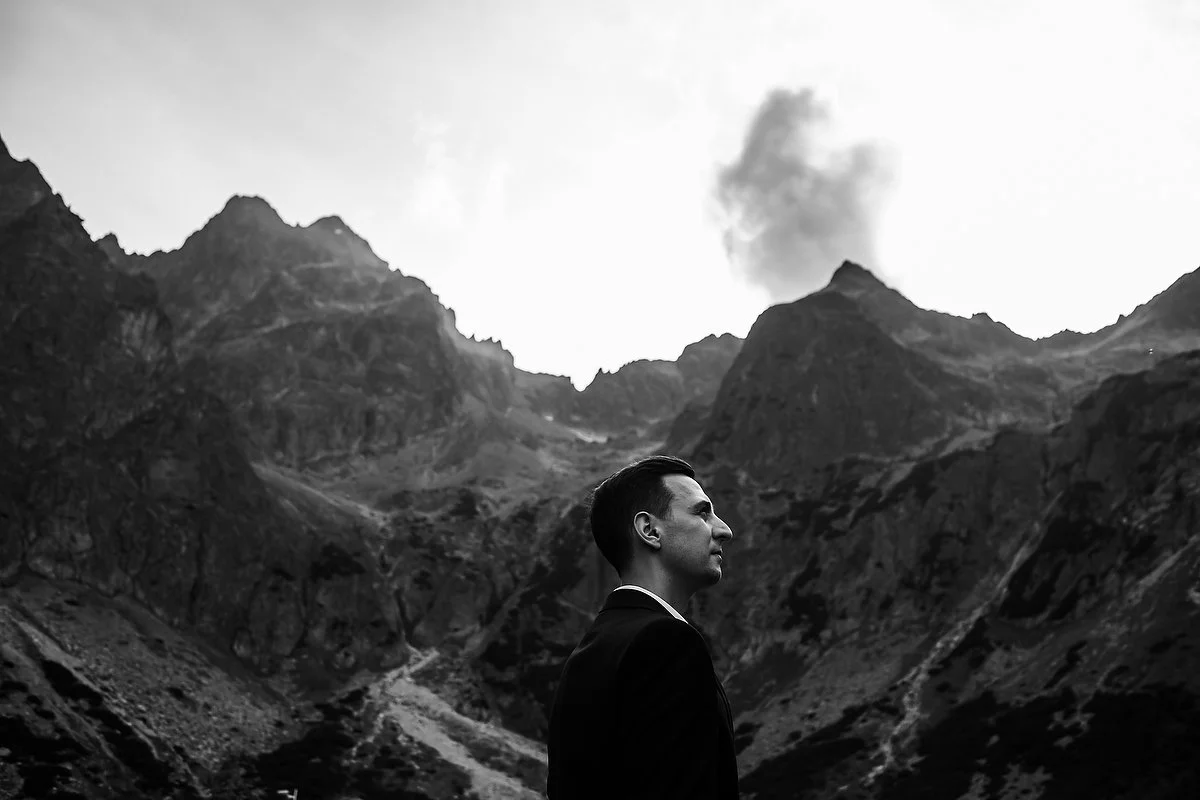  pan młody na sesji ślubnej w Tatrach 