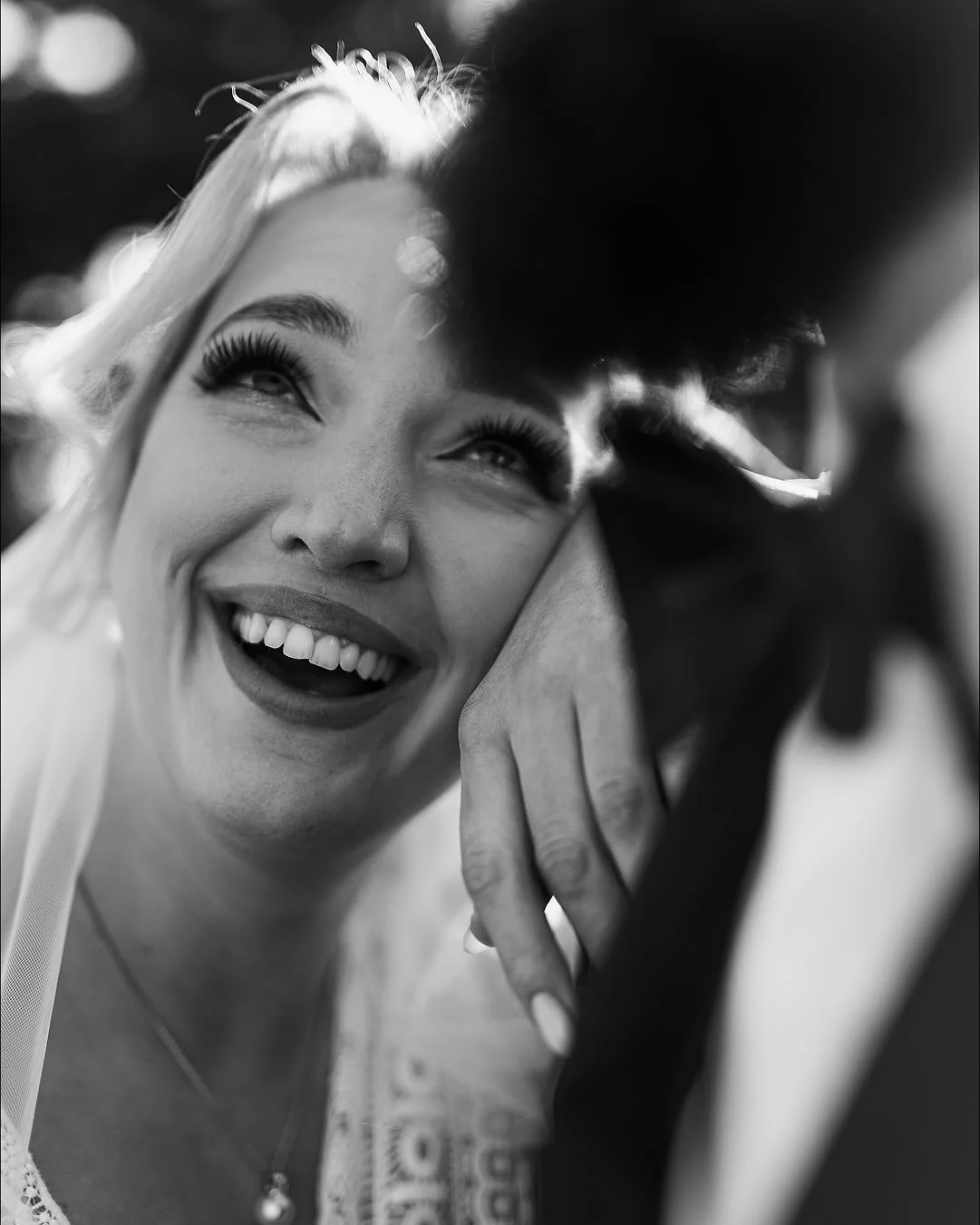 Krzyś wygląda groźnie, ale to najłagodniejszy człowiek świata choć przyznam, że pierog&oacute;w bałem się mu odm&oacute;wić. Ale kto odmawia pierog&oacute;w? 

Urok Anity odczyniłby wszelkie inne uroki, jakie tylko znajdziemy w uniwersum Disneya, a p