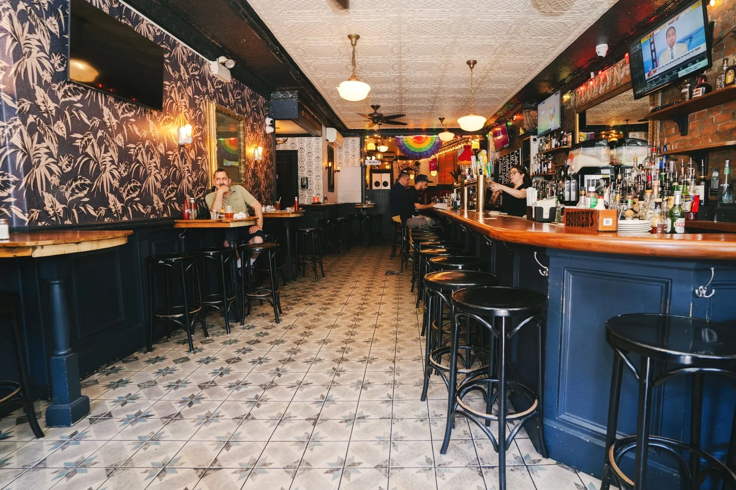 Bar photo 1