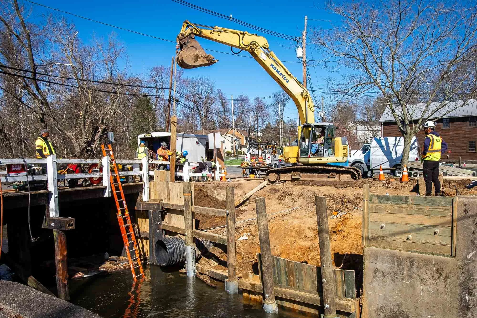 Canal waterway maintenance construction