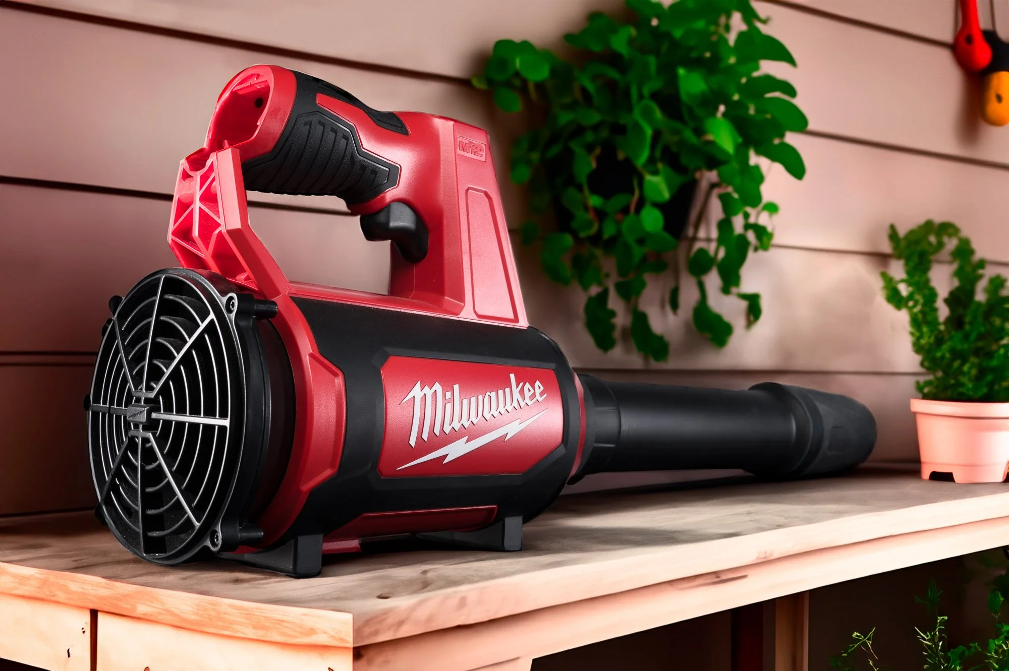 Milwaukee Tools M12™ Compact Spot Blower in a Garden Shed