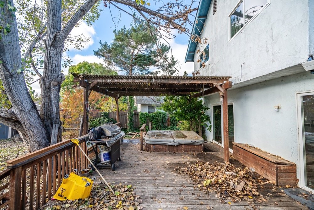 DSC09058-HDR-DeNoiseAI-clear Large.jpeg