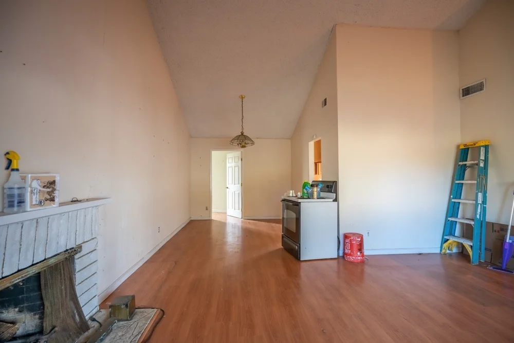 DSC08785-HDR-DeNoiseAI-clear Large.jpeg