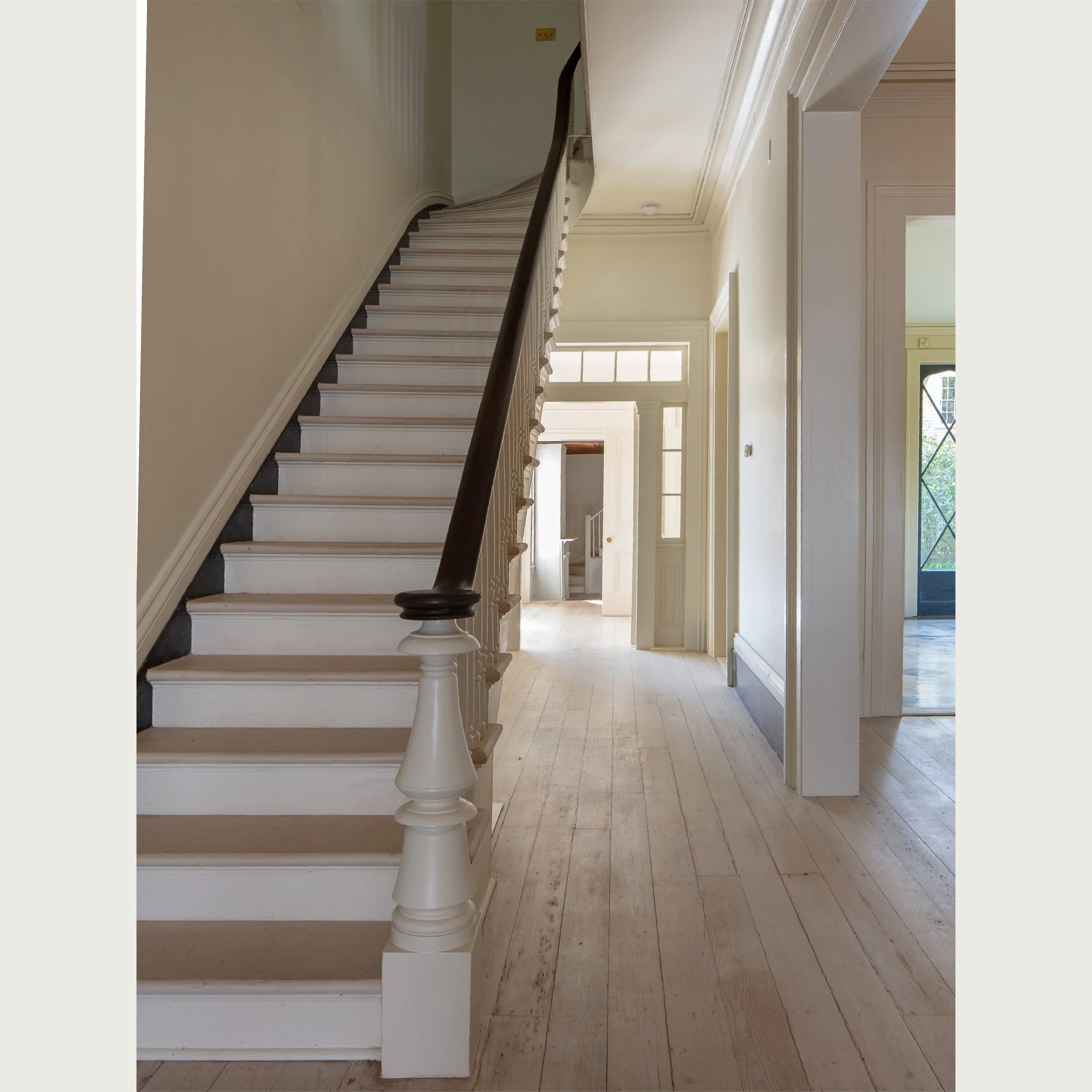 We're honored to share that a project we completed a few years ago has recently received a Garden District Association Renovator Award 

If the bones are good, the rest will follow. Knowing what to fix, what to replicate, and what to leave entirely a