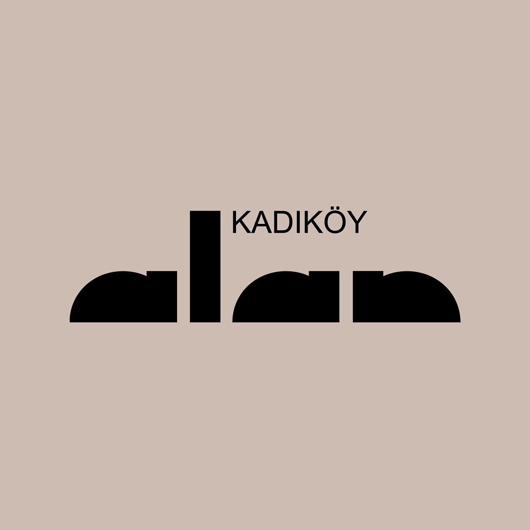 @alankadikoy ist eine Anlaufstelle f&uuml;r alle Galerie-, Musik- und Theaterbegeisterten. Es bietet Kultur- und Kunstaktivit&auml;ten unter der Direktion f&uuml;r Kultur und soziale Angelegenheiten der Gemeinde Kadık&ouml;y an. Wir haben es uns zur 