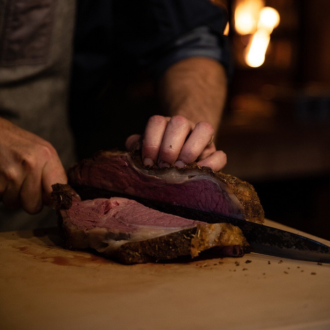 Sunday funday just got a whole lot tastier.

Join us on Sunday from 4pm for our famous Prime Rib Dinner with traditional trimmings, for $39.99. Reservations recommended, link in bio.

#bluebirdbanff #primerib #weekendspecial #sundayroast #mybanff #ba