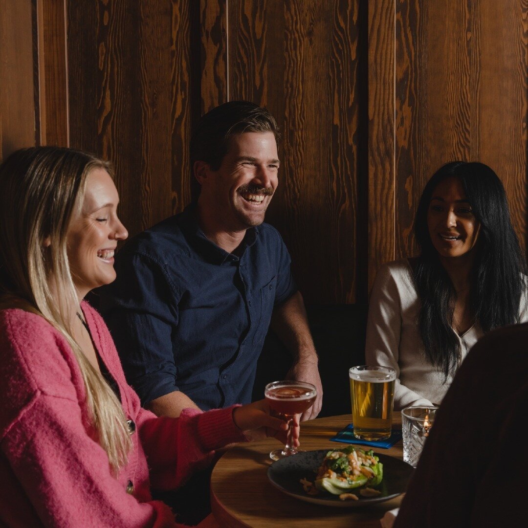 Dishing out good vibes.

#bluebirdbanff #banffeats #mybanff #banffdining #weekendwarriors #woodfiredsteak #mountaindining #tasteoftherockies #weekendvibes #midcenturymodern