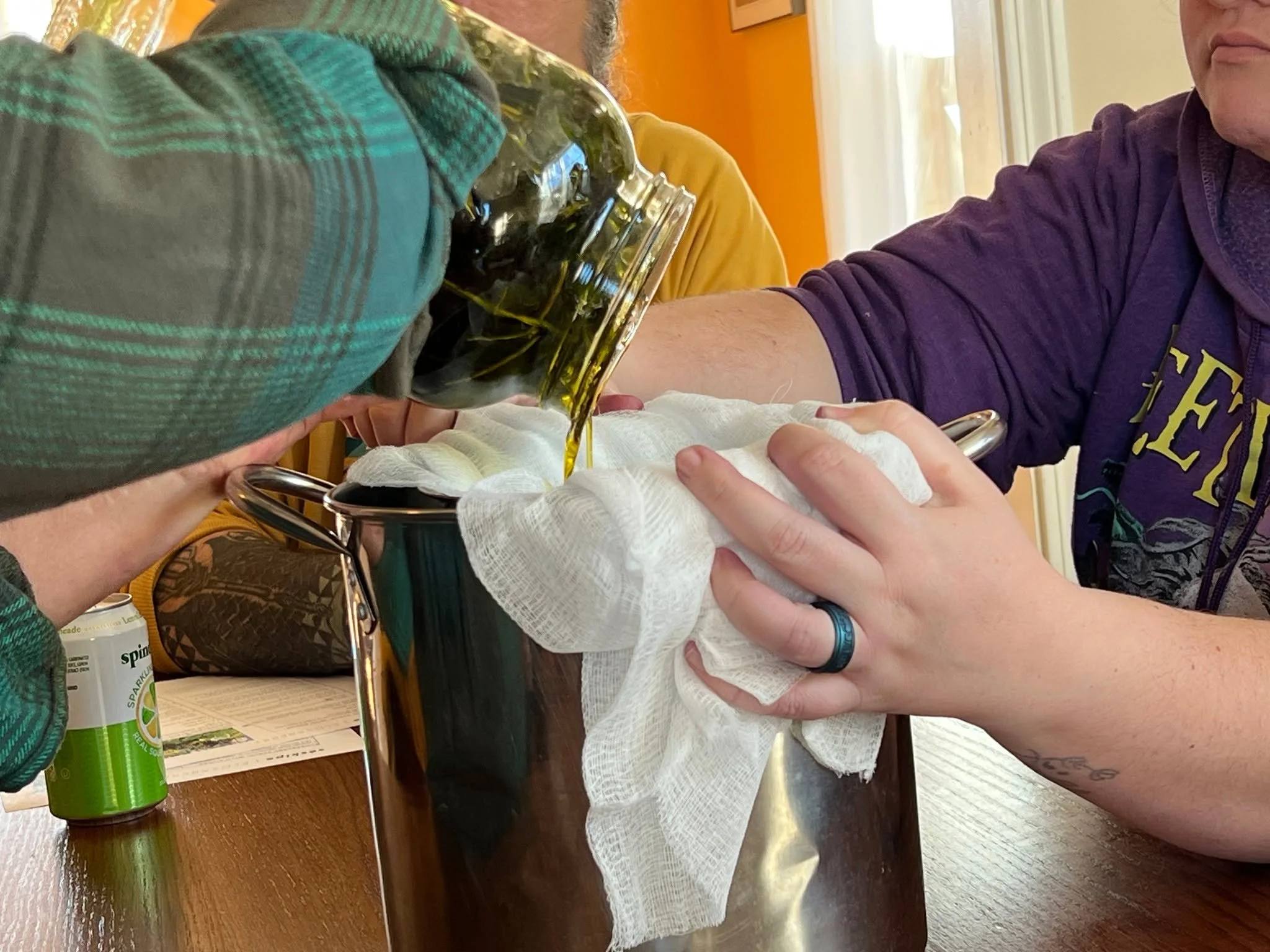 On December 20th, 2025, folks gathered at nibezun for an elderberry and comfrey medicine making workshop. Jennifer Neptune, a Penobscot Nation citizen, artist, and medicinal knowledge carrier, brought her experience in plant medicine extractions to s