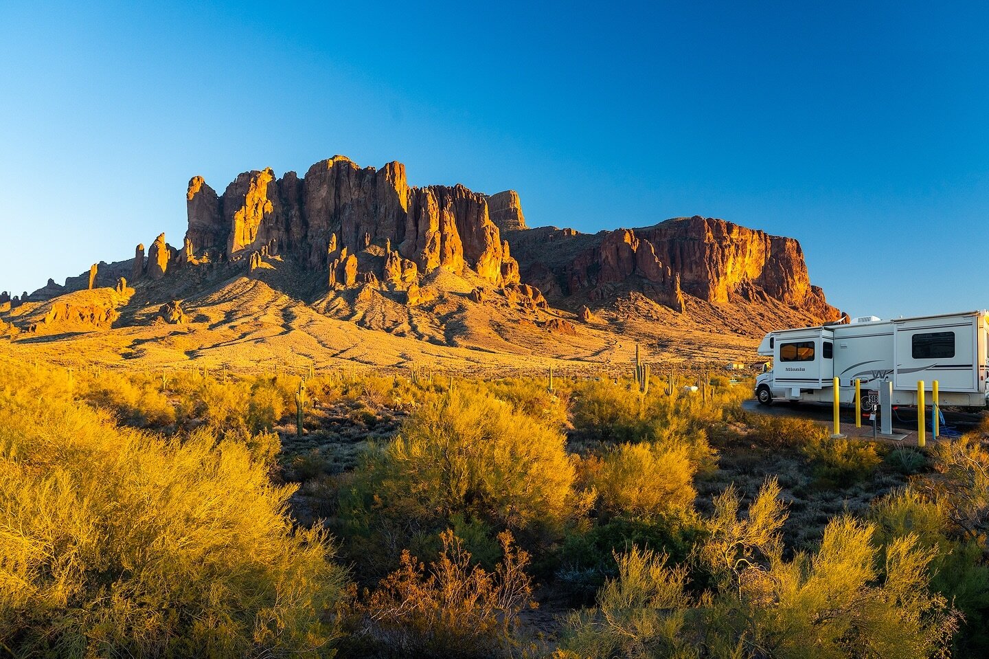 Legend has it that 100 years ago a Dutchman came out of these mountains with an armful of gold. They&rsquo;re called the Superstition Mountains and the gold mine has never been found. #arizona #lostdutchmanstatepark #rvlife