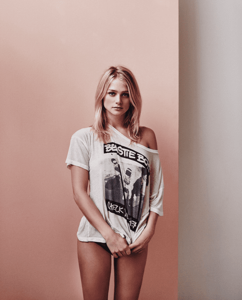 Alesha Oak - Hair/Grooming/Local 798