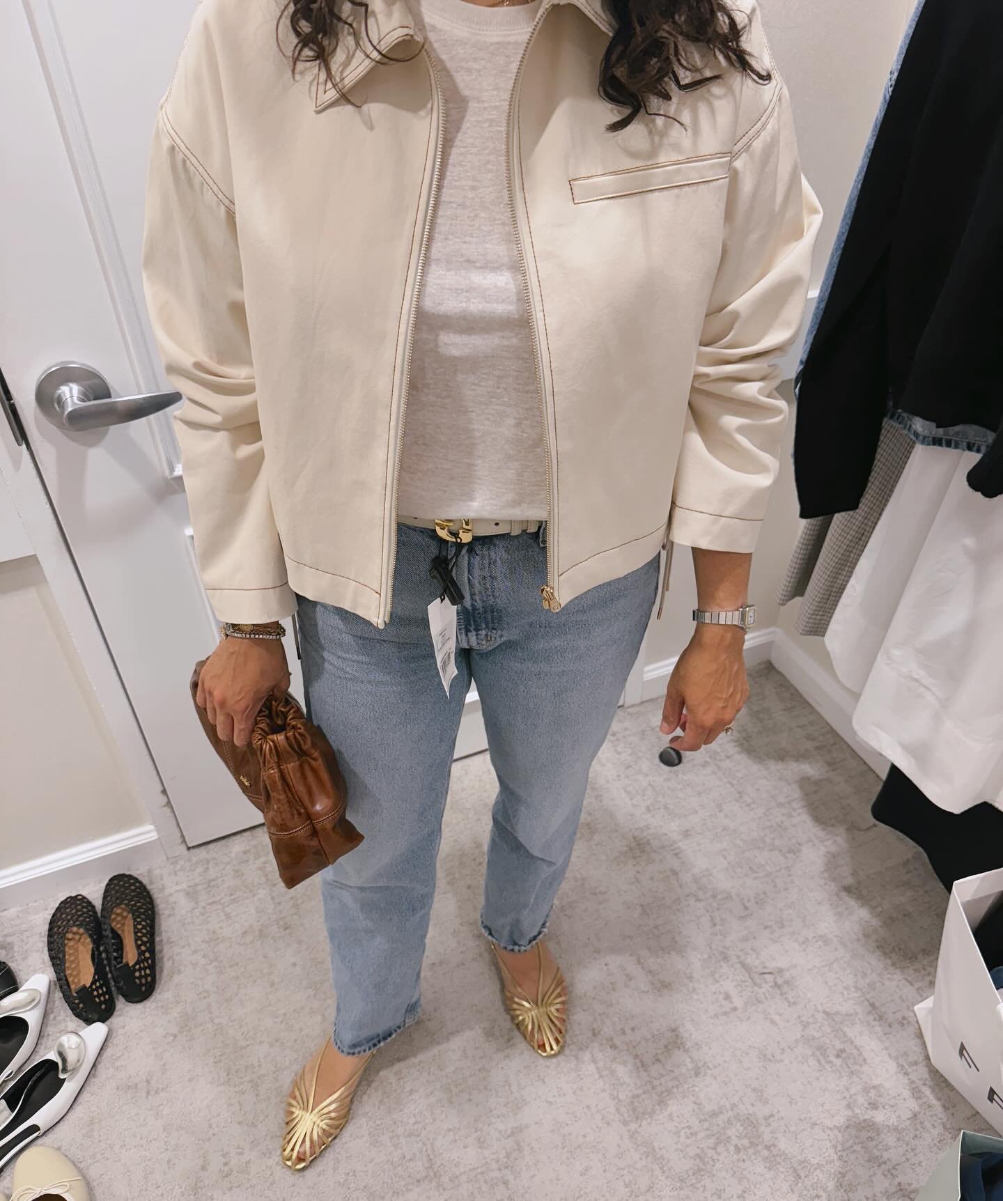 recent client fitting 🎉

mom of 3 who had been putting her style last, came to me wanting to prioritize feeling good every day. 
we worked together to establish what her daily uniform was to look like. for her it needed to be as easy as jeans and a 