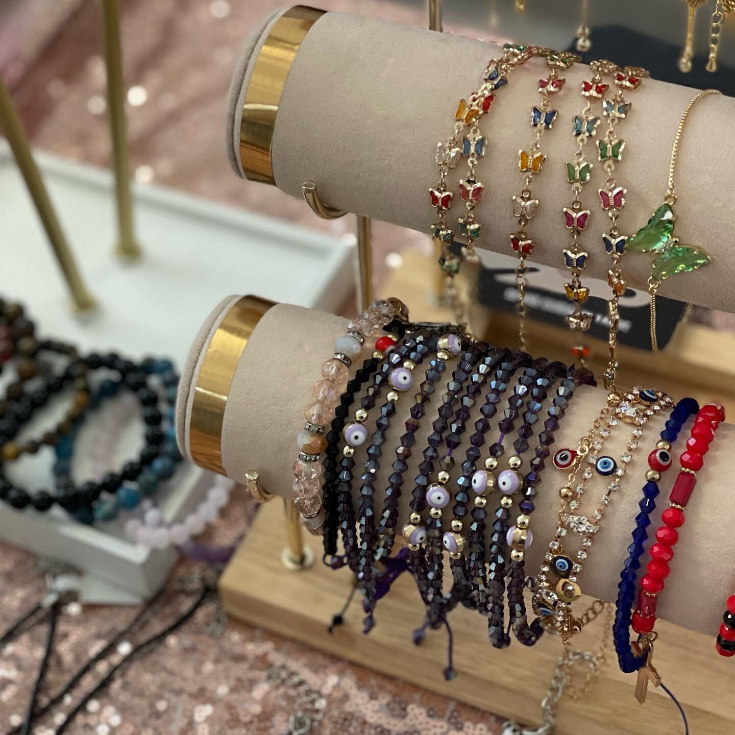 At an Art and Culture Collective Market, there&rsquo;s something for everybody on your list! 😍

#shopsmall #shopsmallbusiness #art #culture #jewelry #smallbusiness #smallbiz #entrepreneur