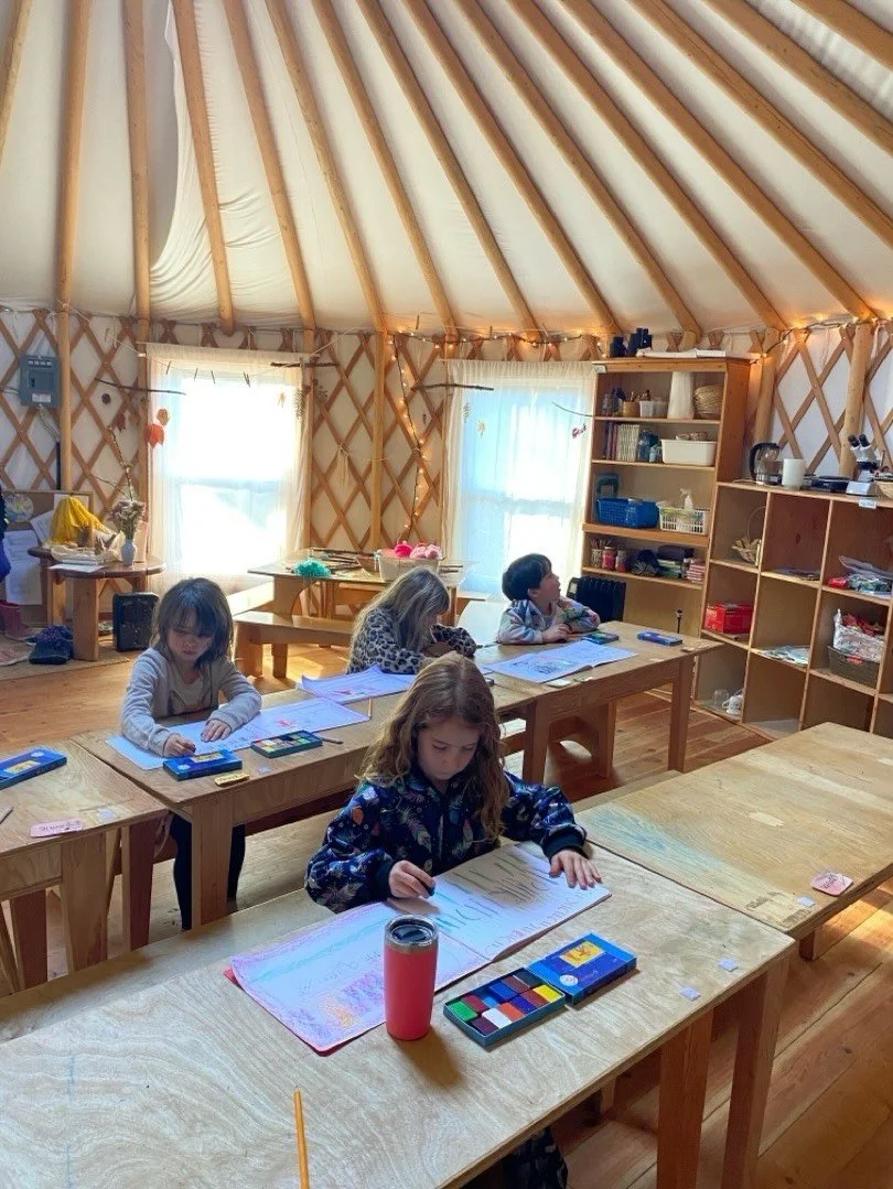 Wayfinders is for families seeking something different. 🌿

✔️ Small class sizes
✔️ Exceptional, experienced teachers
✔️ Deep outdoor learning in all seasons
✔️ Thoughtful, beautiful academic work
✔️ A calm, connected, child-centred rhythm

Our kinde